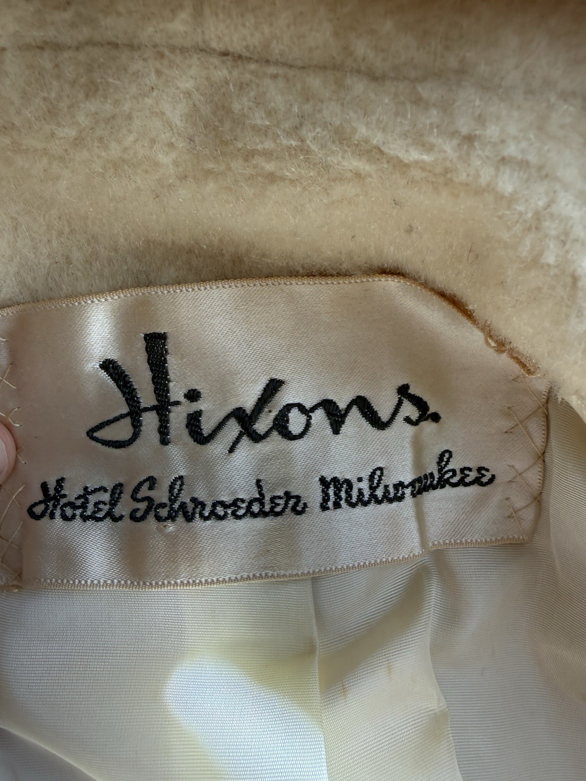 Vintage Hildon’s Hotel Schroeder Minneapolis Wool Coat Mink Fur Collar 50s Cream