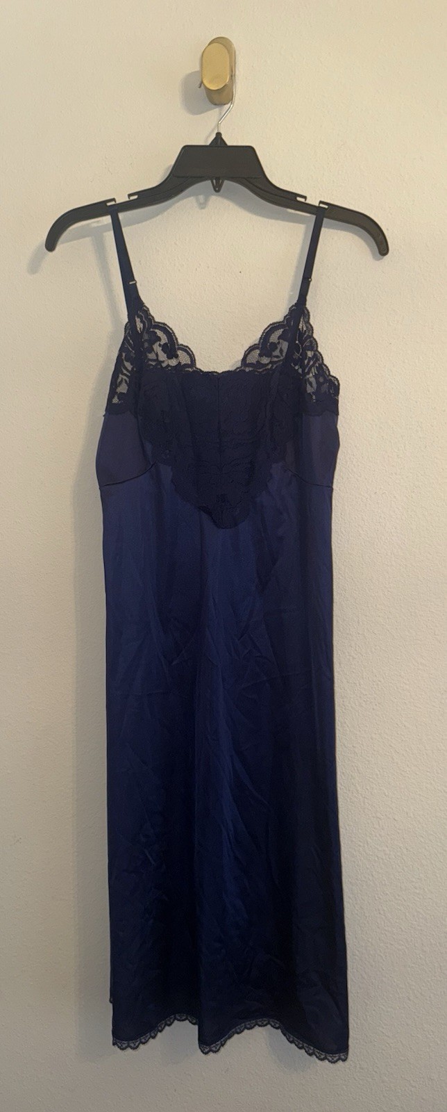 Vintage JCPenney Body Lites Nylon Antron III Full Slip Lace Trim Womens 34 Blue