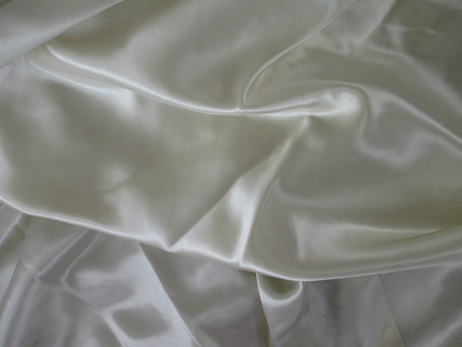 Vintage Wedding Dress Handmade Liquid/Ivory Satin w/Train Circa 1930’s small