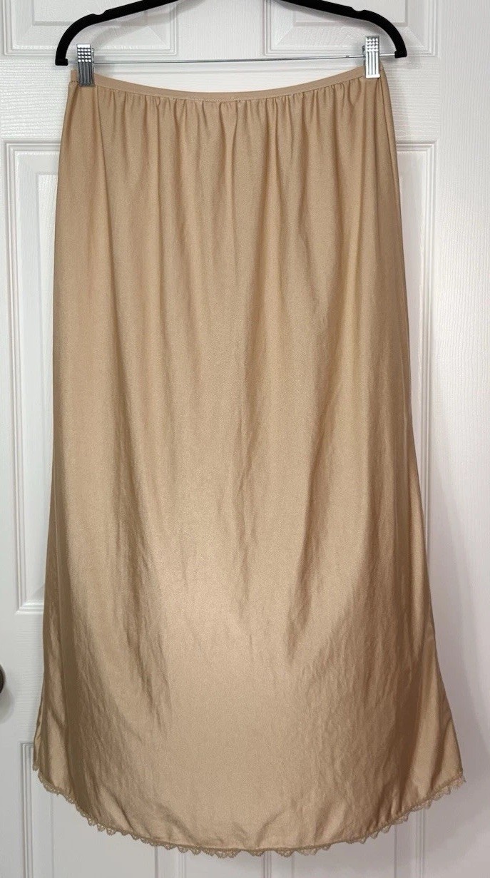 Comfort Choice Women’s Long Half Slip Size L Beige Lace Trim