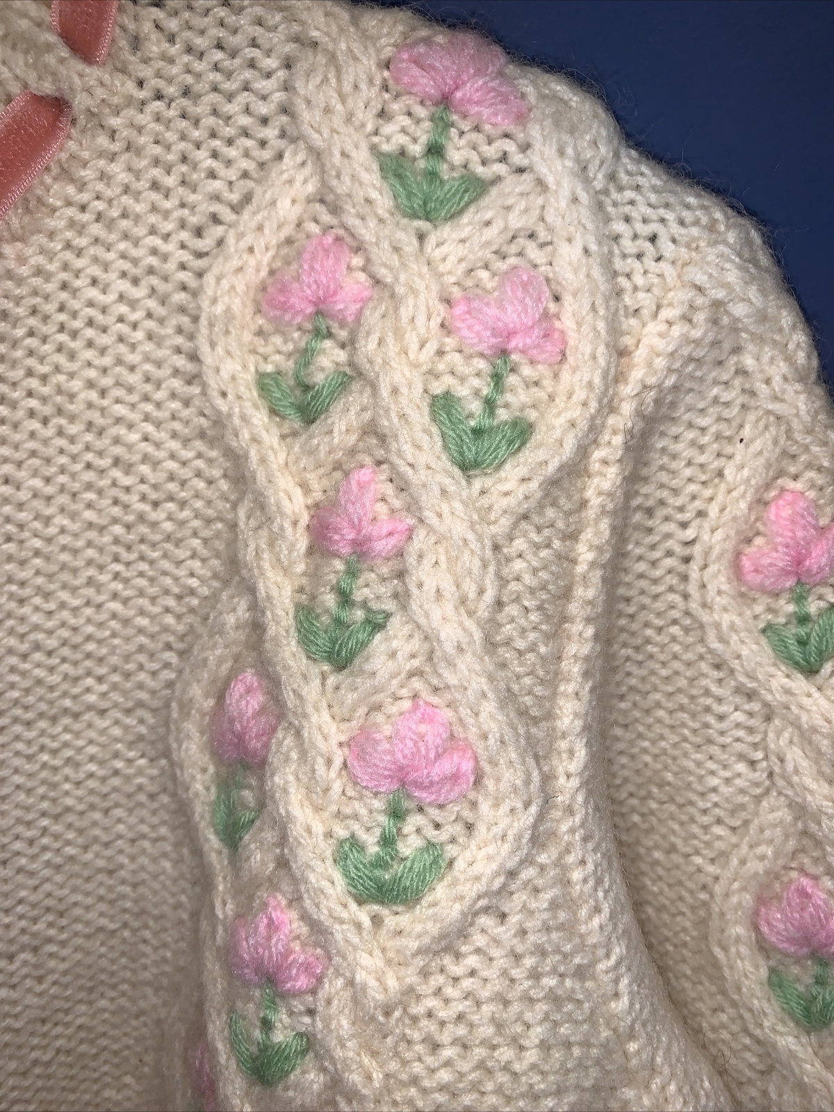 S Wool Vintage Hand Knit Cottage Core Cardigan, Ivory, Floral, 1960’s excellent