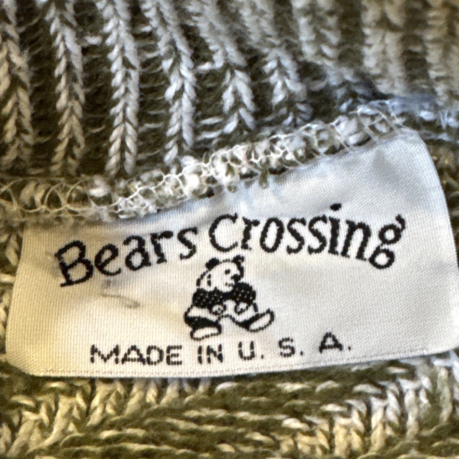VTG Grandma Cottagecore Sweater Aztec Bears Crossing USA Made 90’s/80’s Retro