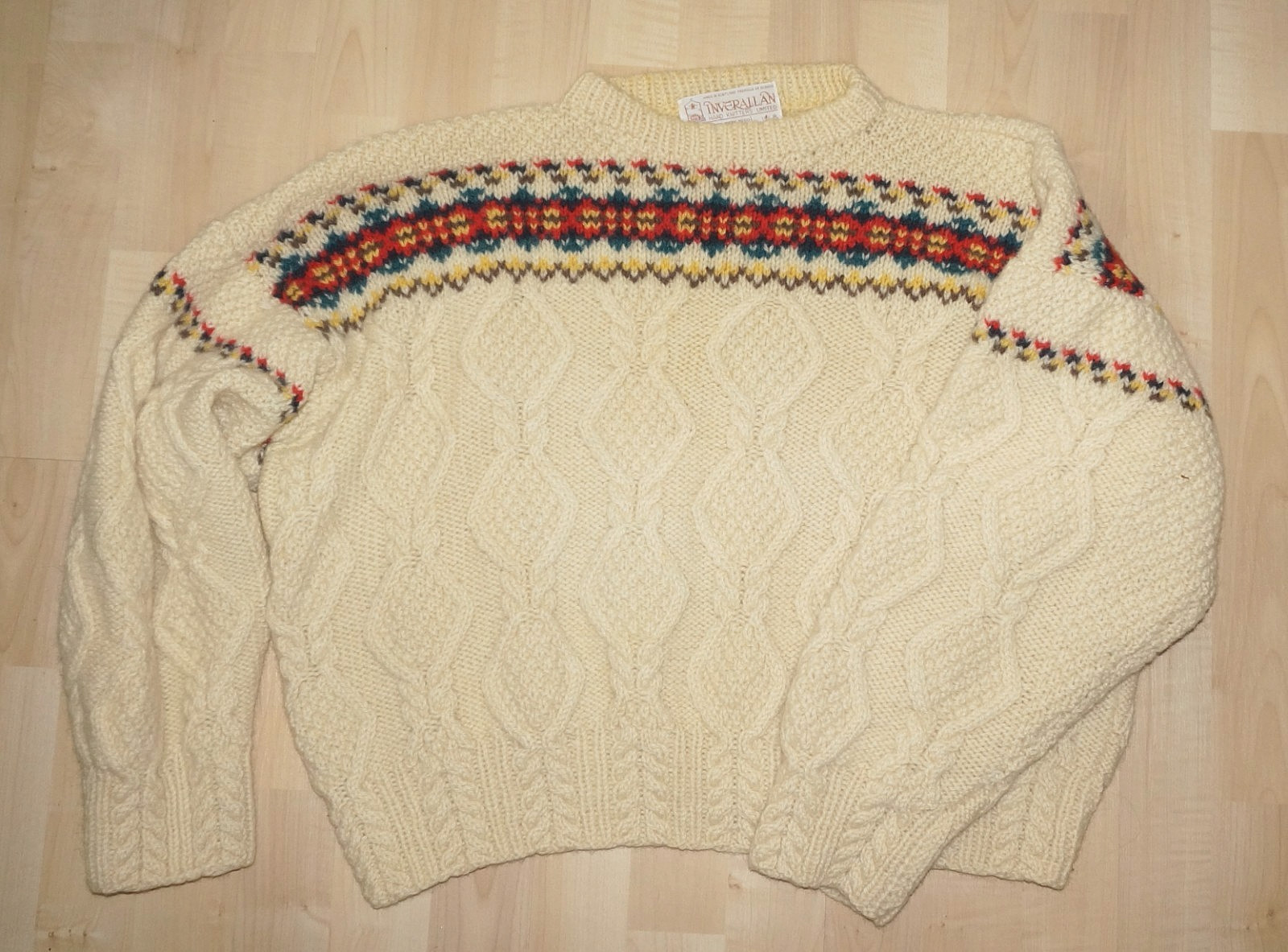 70’s Vintage INVERALLAN Cream & Multicolor 100% Scottish Wool Knit Sweater M/L