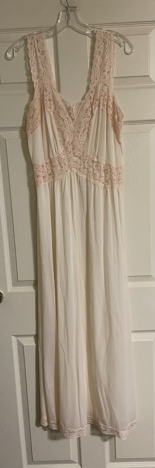 Vtg 1960s Artemis Nightgown Sz 40 Reg L DuPont Nylon Peach Heavy Lace Long