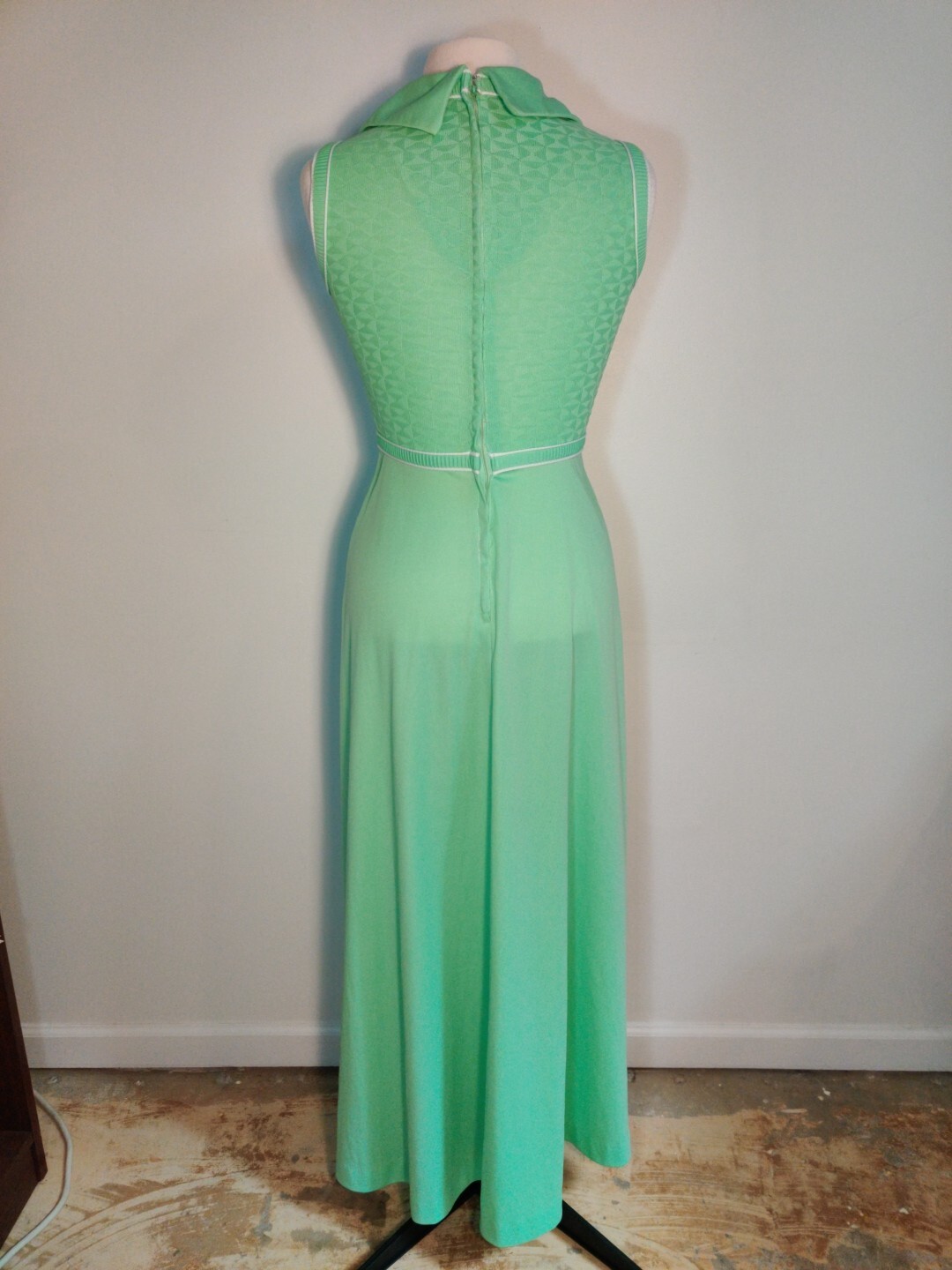 Vintage 60s 70s Maxi Hostess Dress Sz Small White Mint Green V-neck Collar