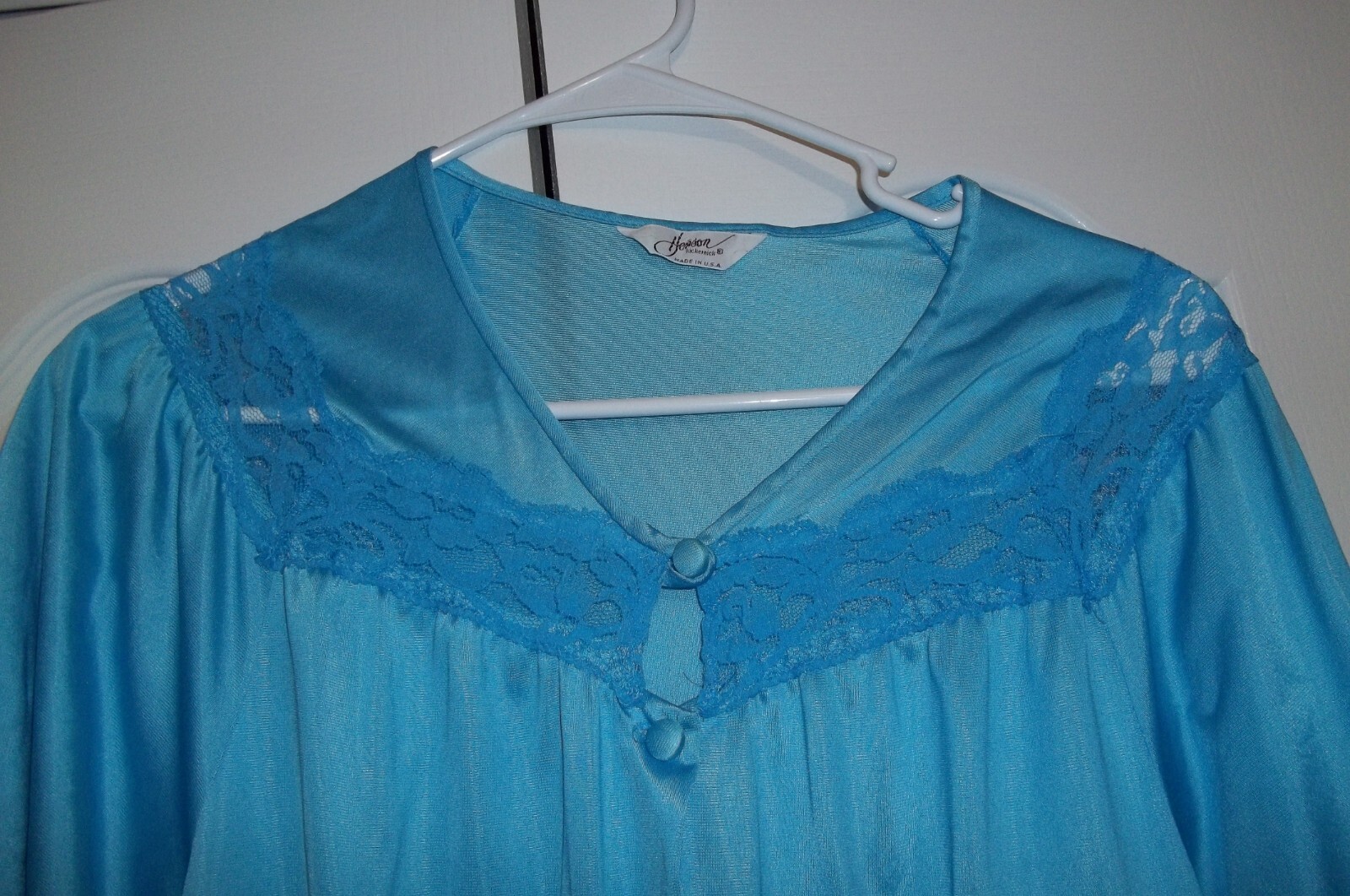 Henson Kickernick Nylon Robe with Pocket – Size Large – USA – Turquoise Blue