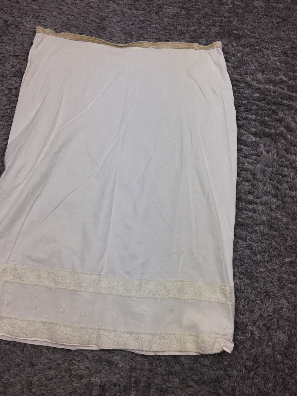 Lorraine Half Slip Size Small Beige / Nude Stretch Pull On Vintage