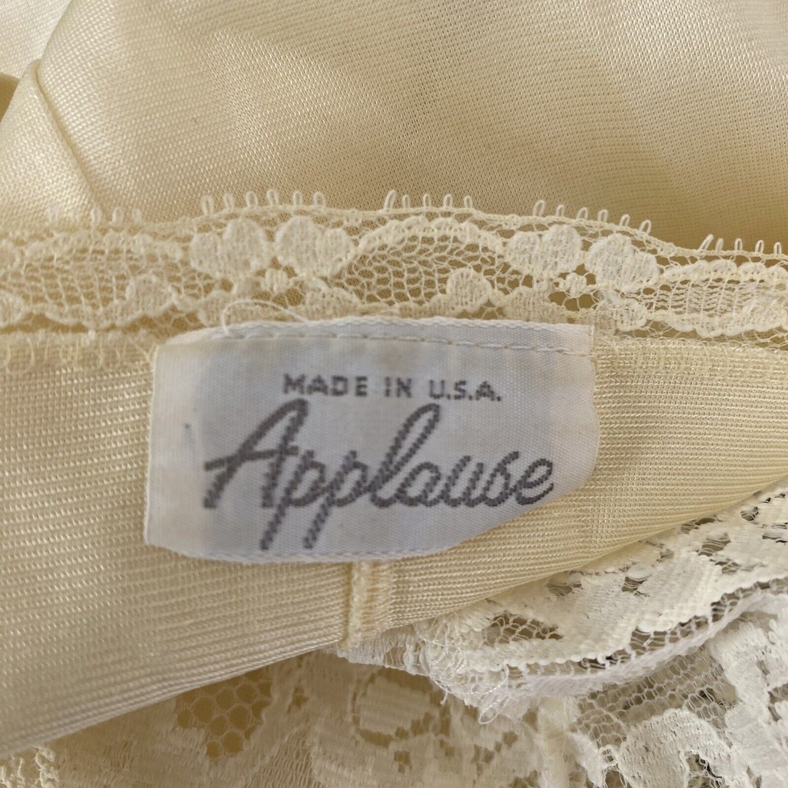 Vintage Applause Camisole Top Women’s Size 34 Pale Yellow Lace Trim
