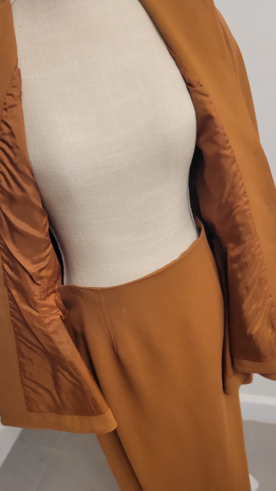 Vtg Skirt Suit Sz 8 French Import Couture 80’s Paris Wool Jacques Molko Note Gvc