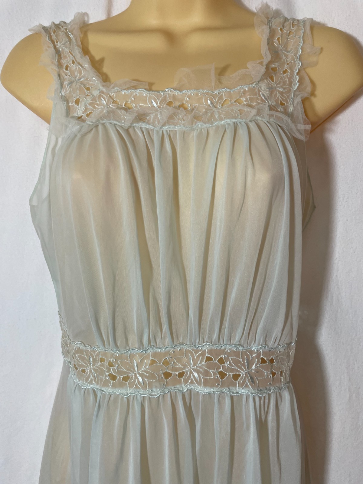 Vtg 40s? 50s? NIGHTGOWN Gown SHEER SILKY Nylon Mesh Embroidered Lady Leonara 14