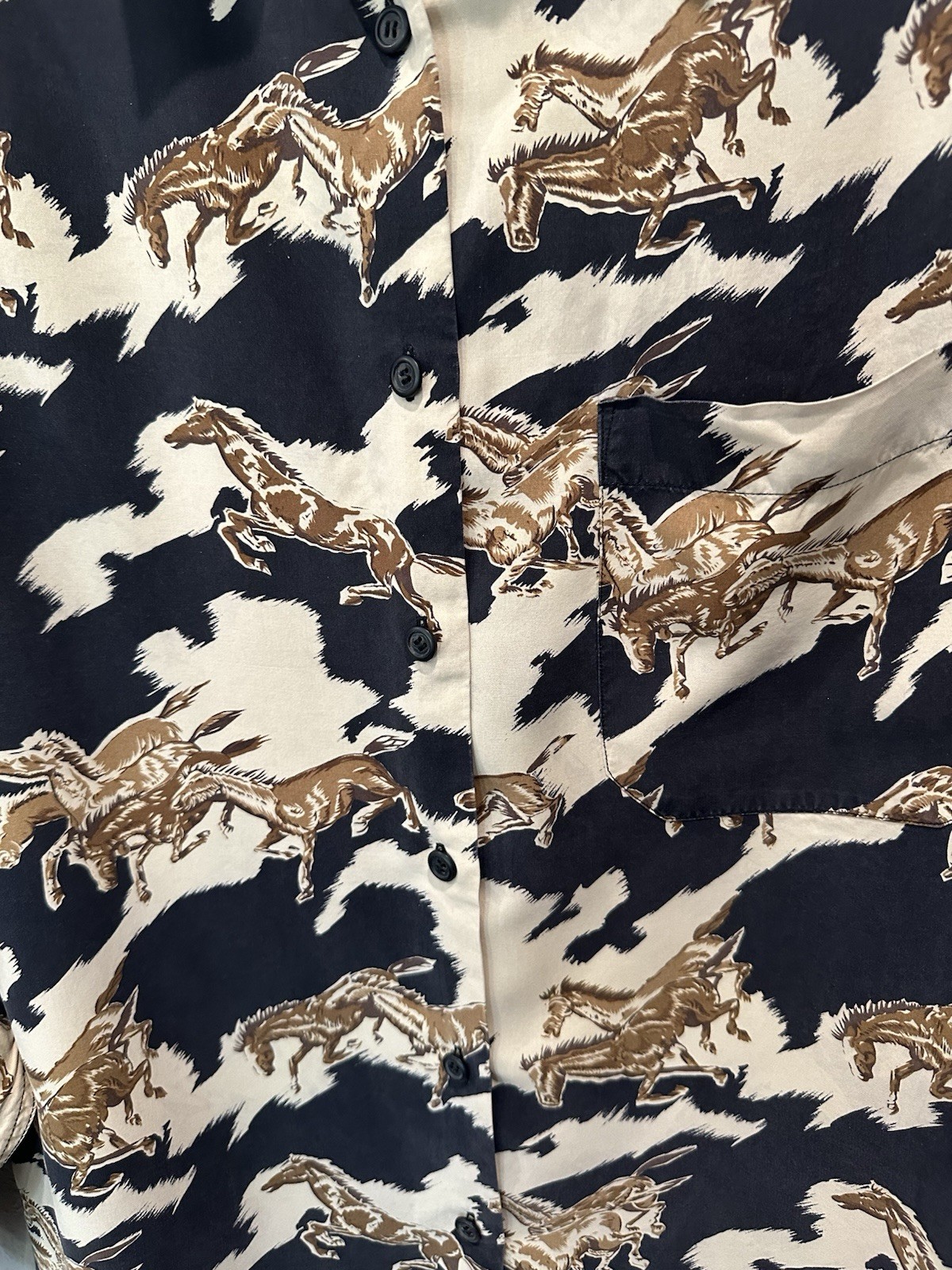 VTG 100% Silk Horse Theme Button Down Shirt Sz M By Cambridge Dry Goods Co
