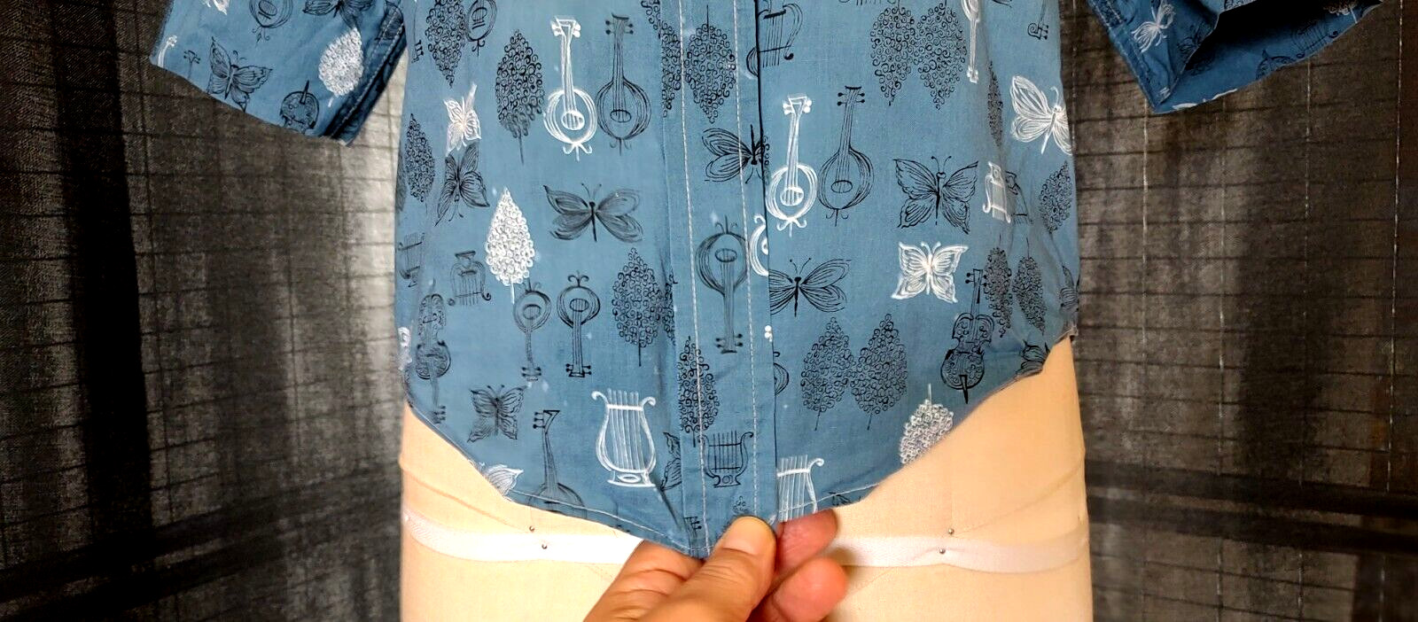 1960s MCM Women’s TOP NOVELTY PRINT, Butterflies & string inst MISS FASHIONALITY