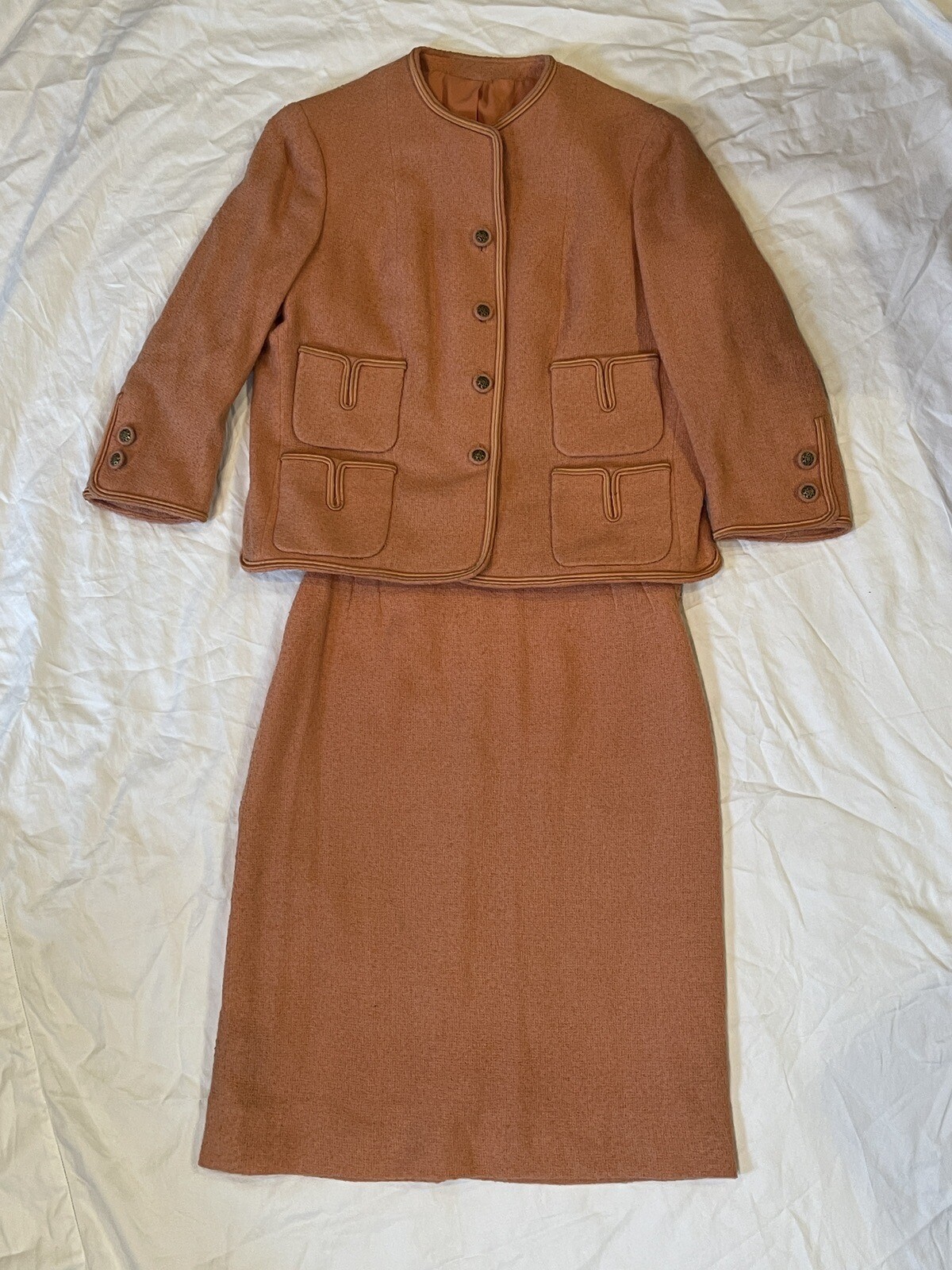 Vintage 1940s 2-Piece Suit Wool Skirt and Blazer Classic Business Size S