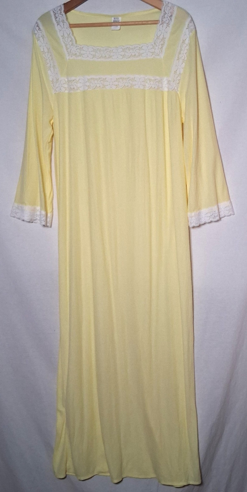 Vintage Granny Nightgown Large Yellow Acetate Blend Floral Lace Trim Long Sleeve