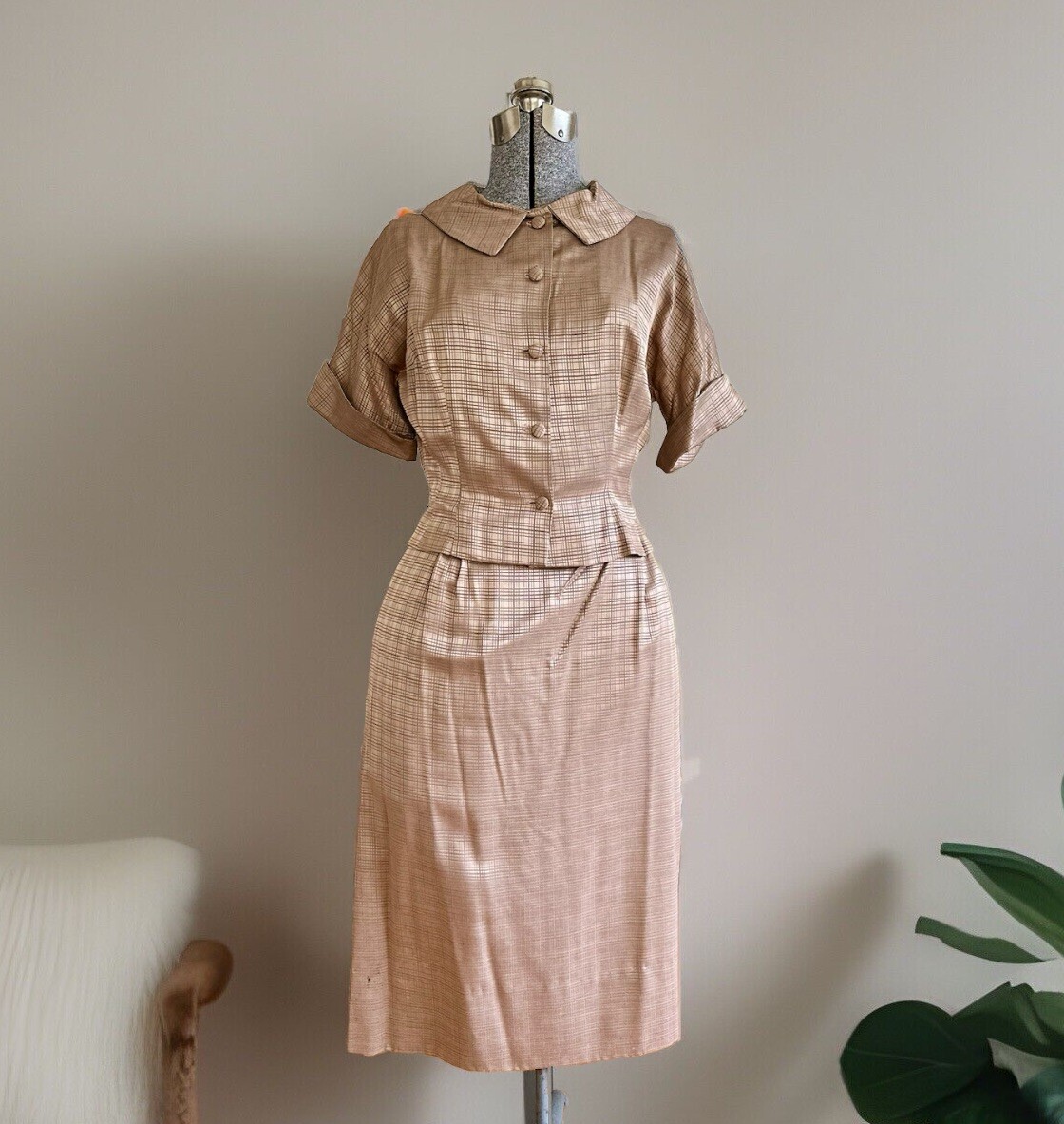 Vintage 1940s Satin 2-Piece Dress with Pencil Skirt and Peplum Top Women’s Suit