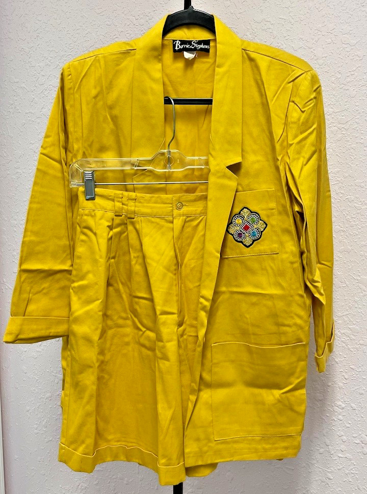 Vintage 1980s BARRIE STEPHENS 2 PIECE Yellow Blazer and Long Shorts Set Rare USA