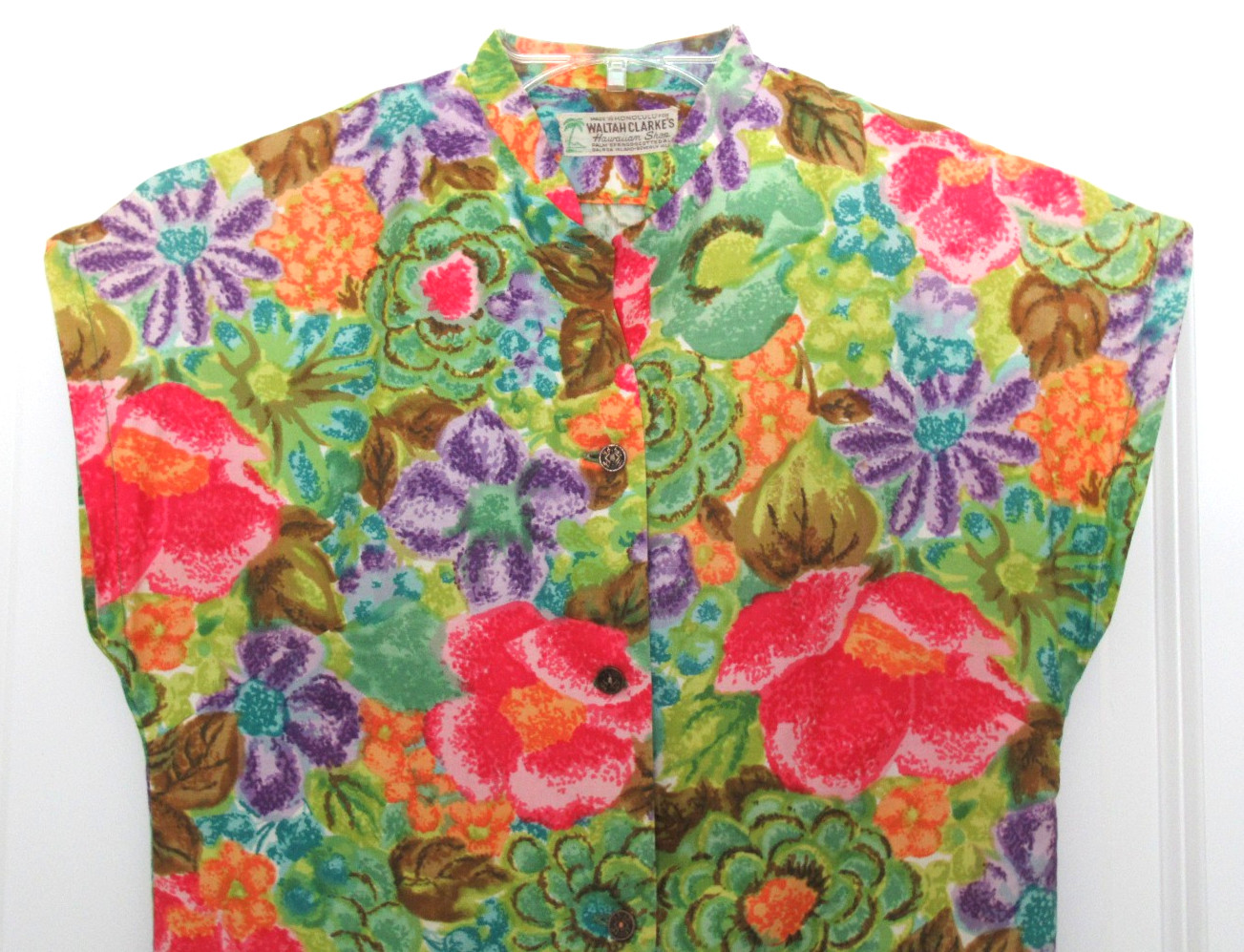 Vtg Waltah Clarke’s Women’s Button Front Hawaiian Floral Blouse Top