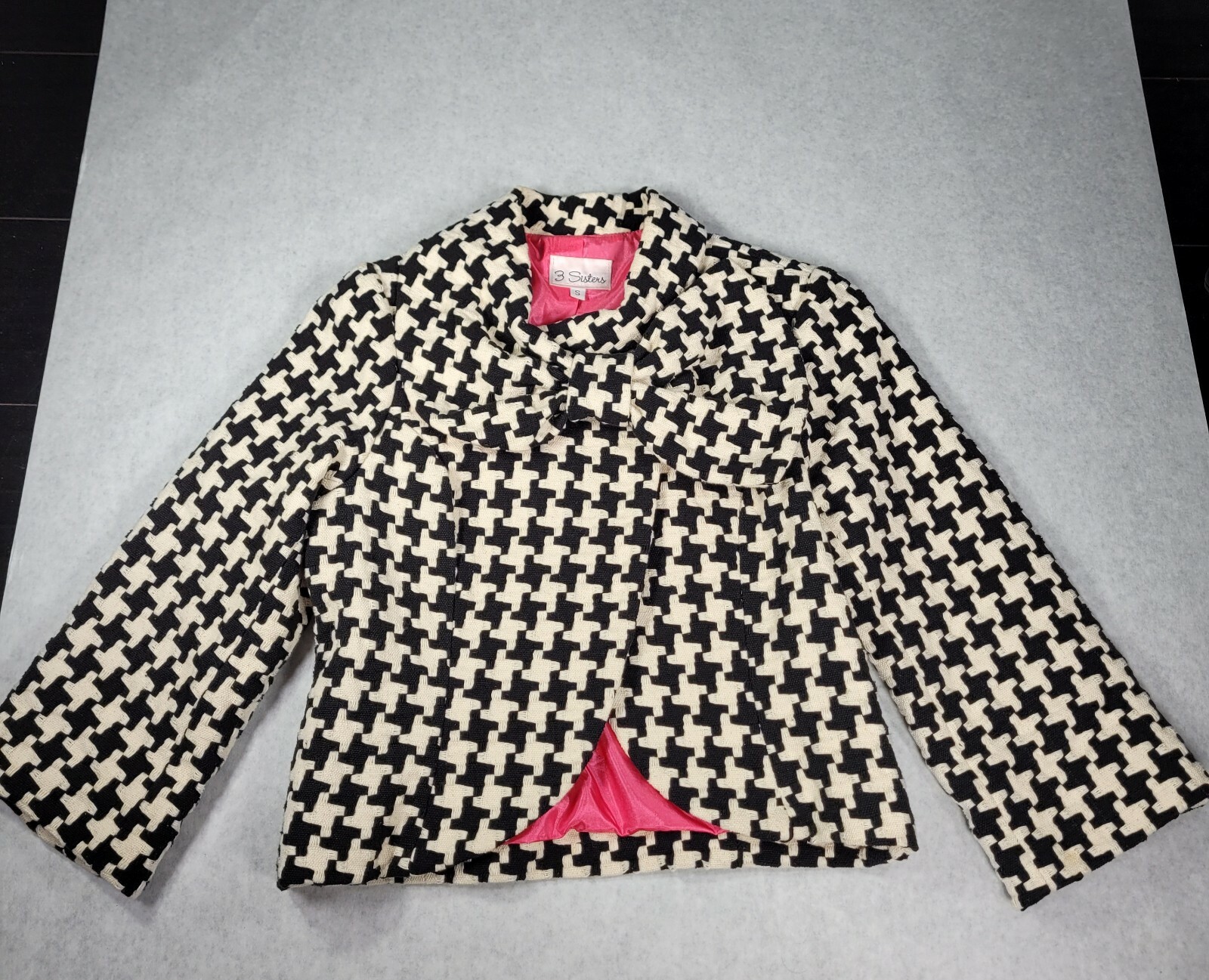 Vintage 3 Sisters Black White Pink Geometric Print Bow NICE RARE