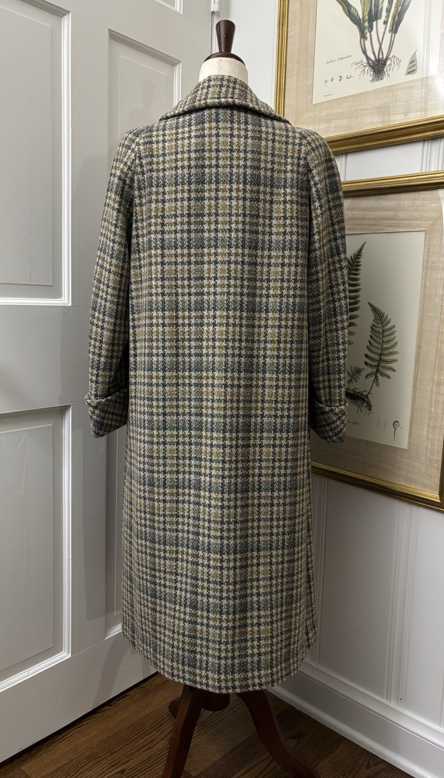 Vintage 1960’s Scottish Tweed Modest Proper Coat Lennoxburn Scotland S M Neutral