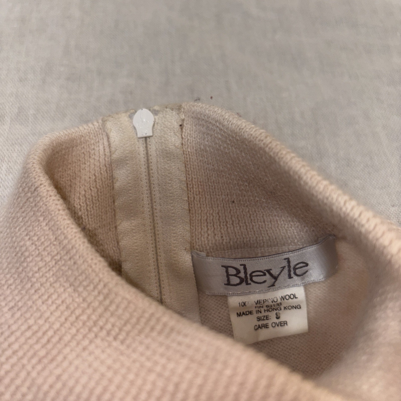 VTG Bleyle 100% Merino Wool Women’s 1/4 Back Zip Cream Long Sleeve Sweater Sz S