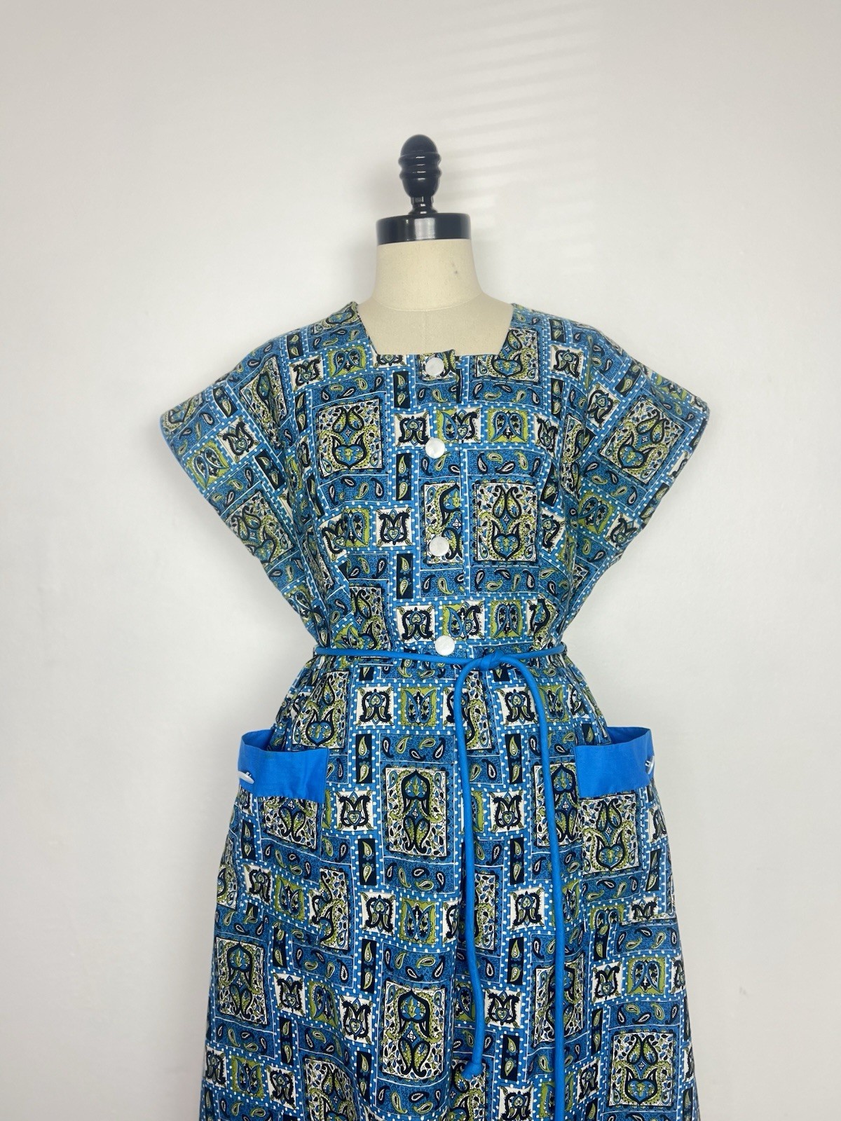 DEADSTOCK 40s 1940’s Vintage Paisley Print Cotton Tie Belt Day Dress XL 46 Bust