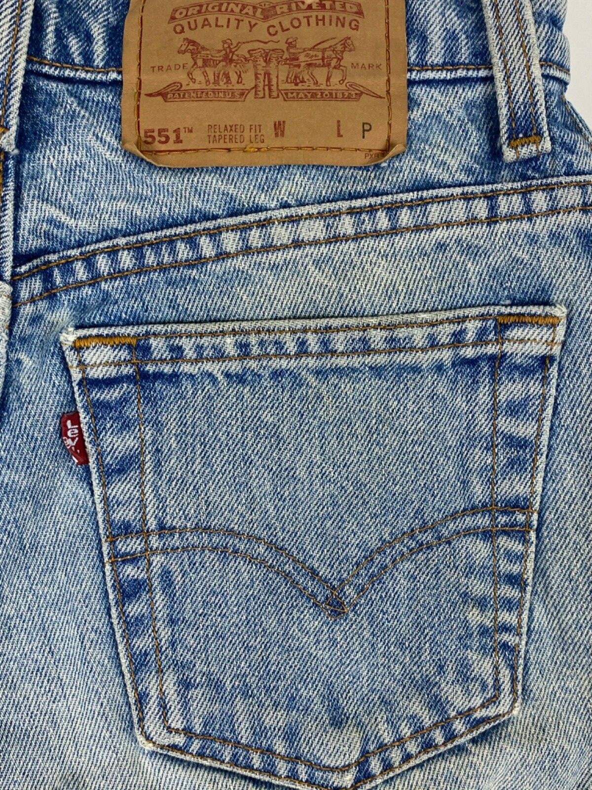 Vintage Levi’s 551 Red Tab 1995 90s Mom 11.5 Rise Jeans 6 Pet. W27X26.5L USA