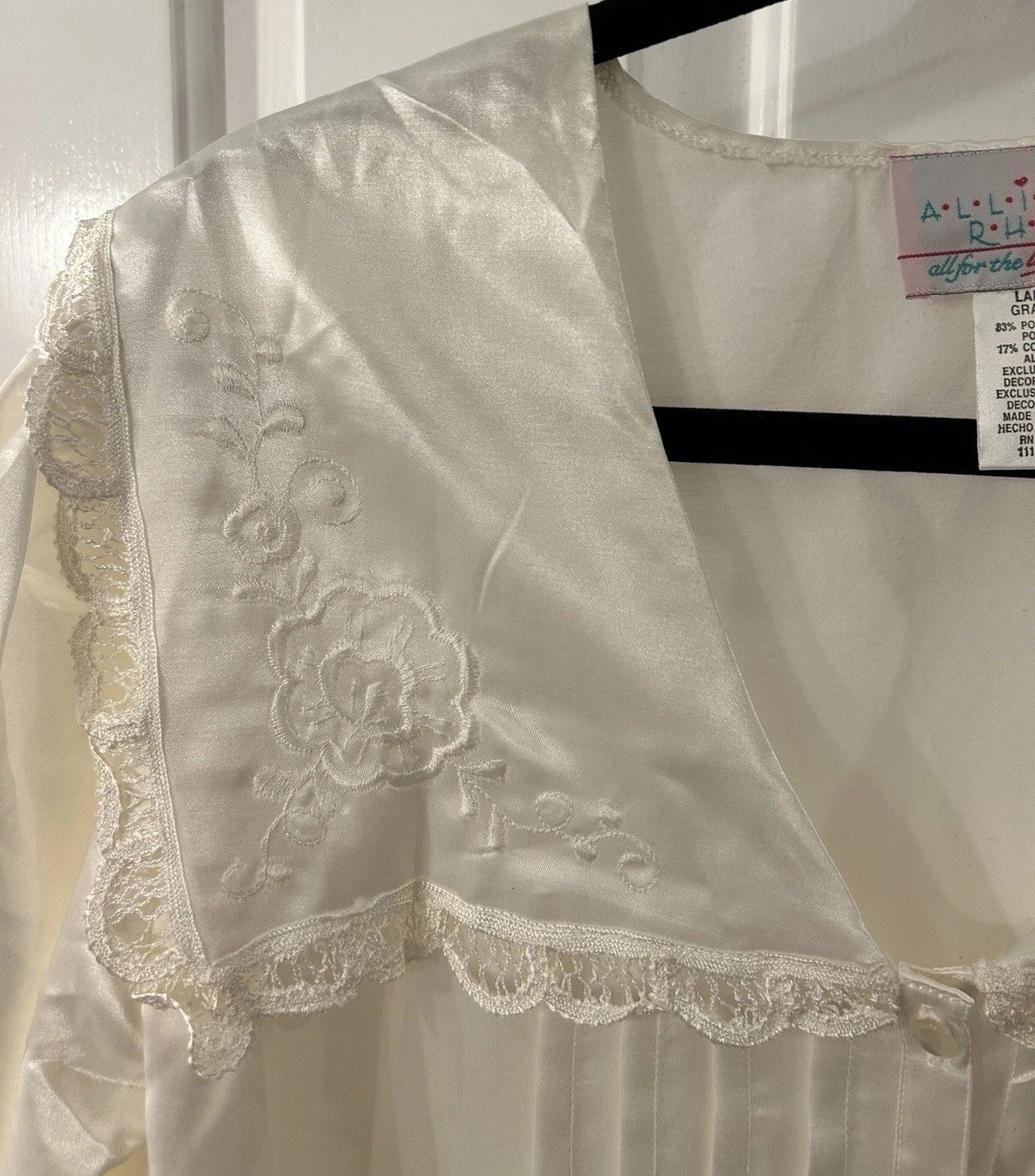Vintage ALLISON RHEA Women’s Size L Ivory Satin Nightgown, Lace Trim NEW