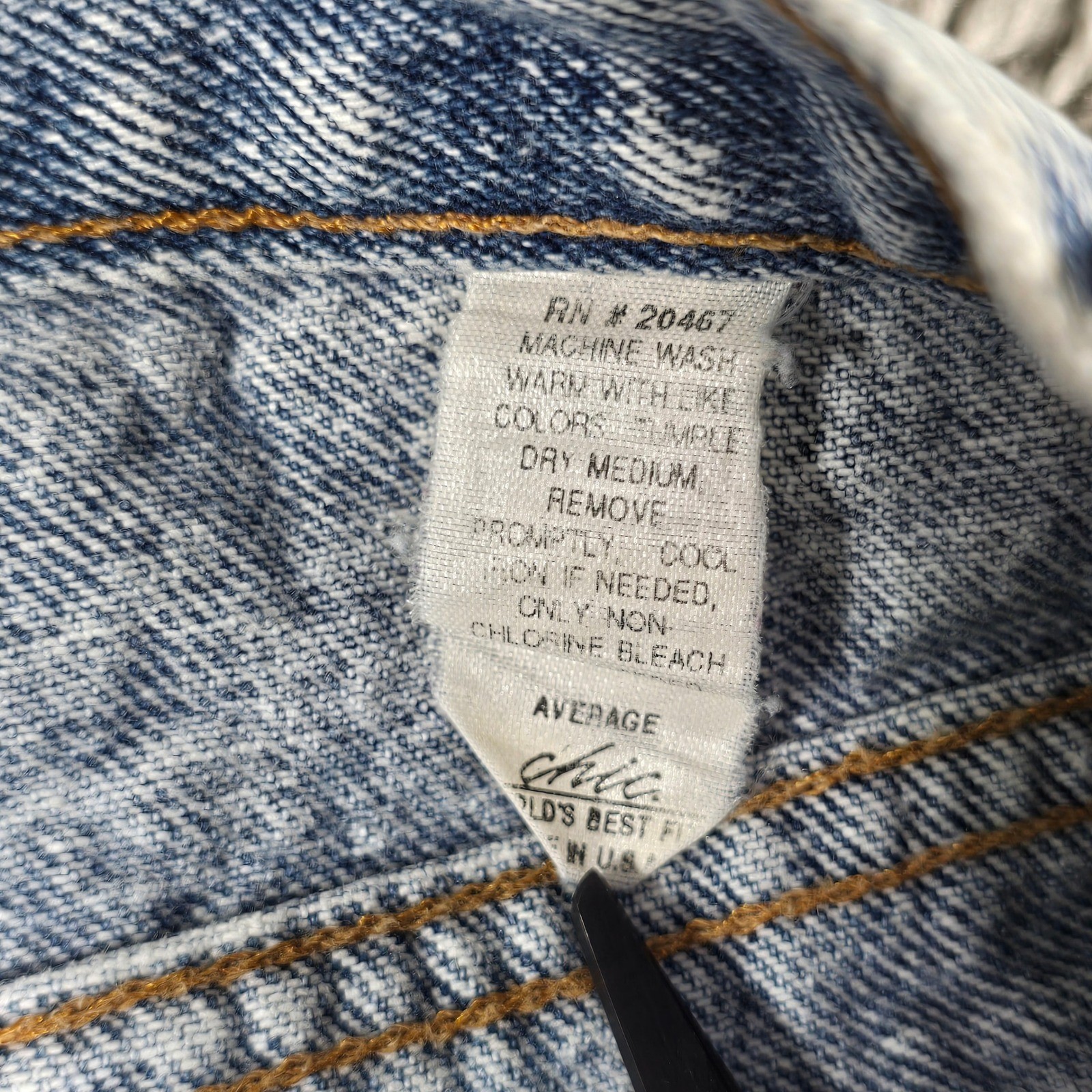 Chic Vintage 80s 90s Acid Wash High Rise Tapered Mom Jeans Made in USA 27 Waist