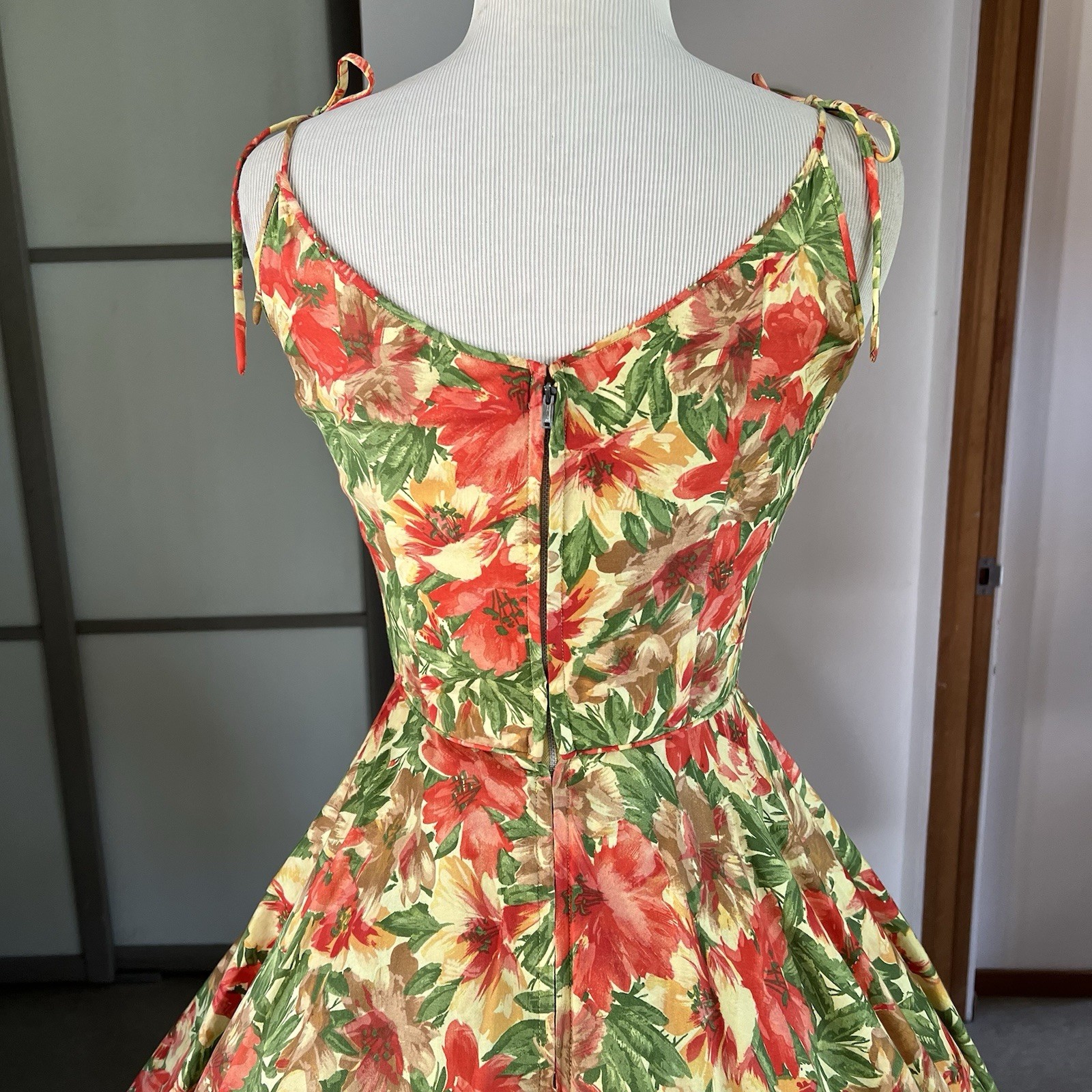1950s Or 70s Tori Richard’s Floral Print Circle Dress 27w