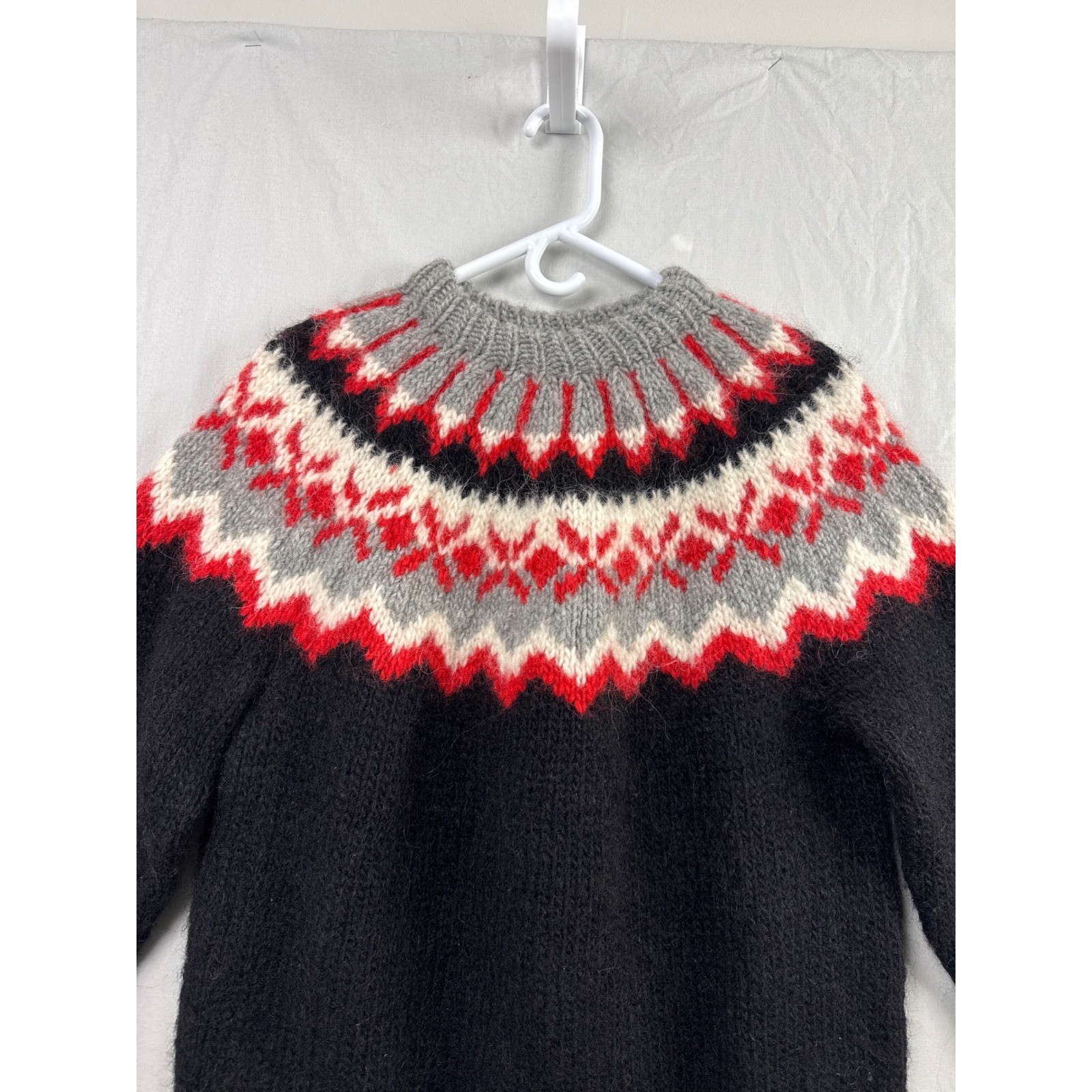 Handmade Sweater Women Medium Black Red Fair Isle Nordic Hand Knit Pullover