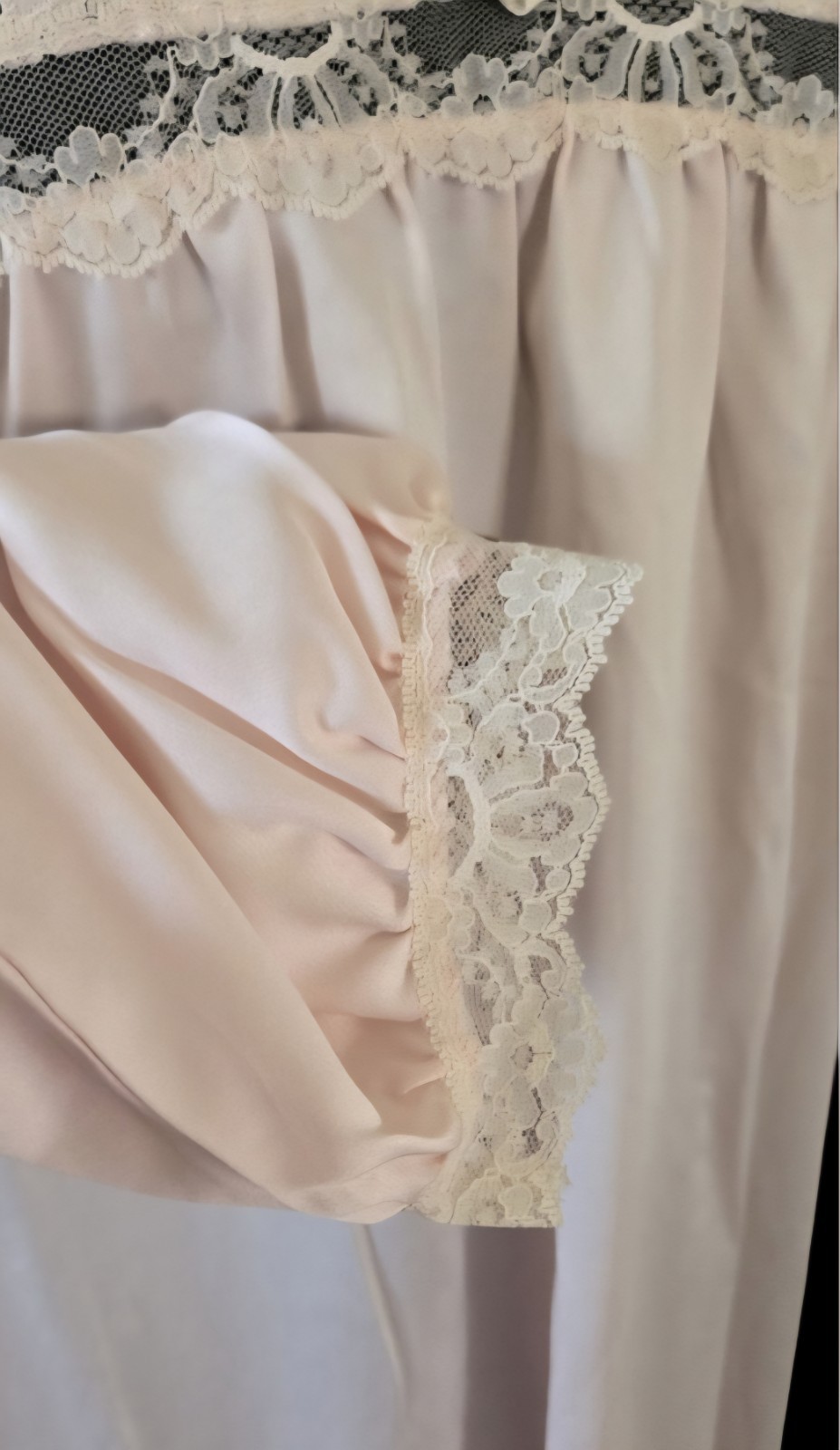 PRETTY IN PINK VTG 70s JULI OF SLUMBERTOGS SILKY POLYESTER Nightgown Lace&Emb M