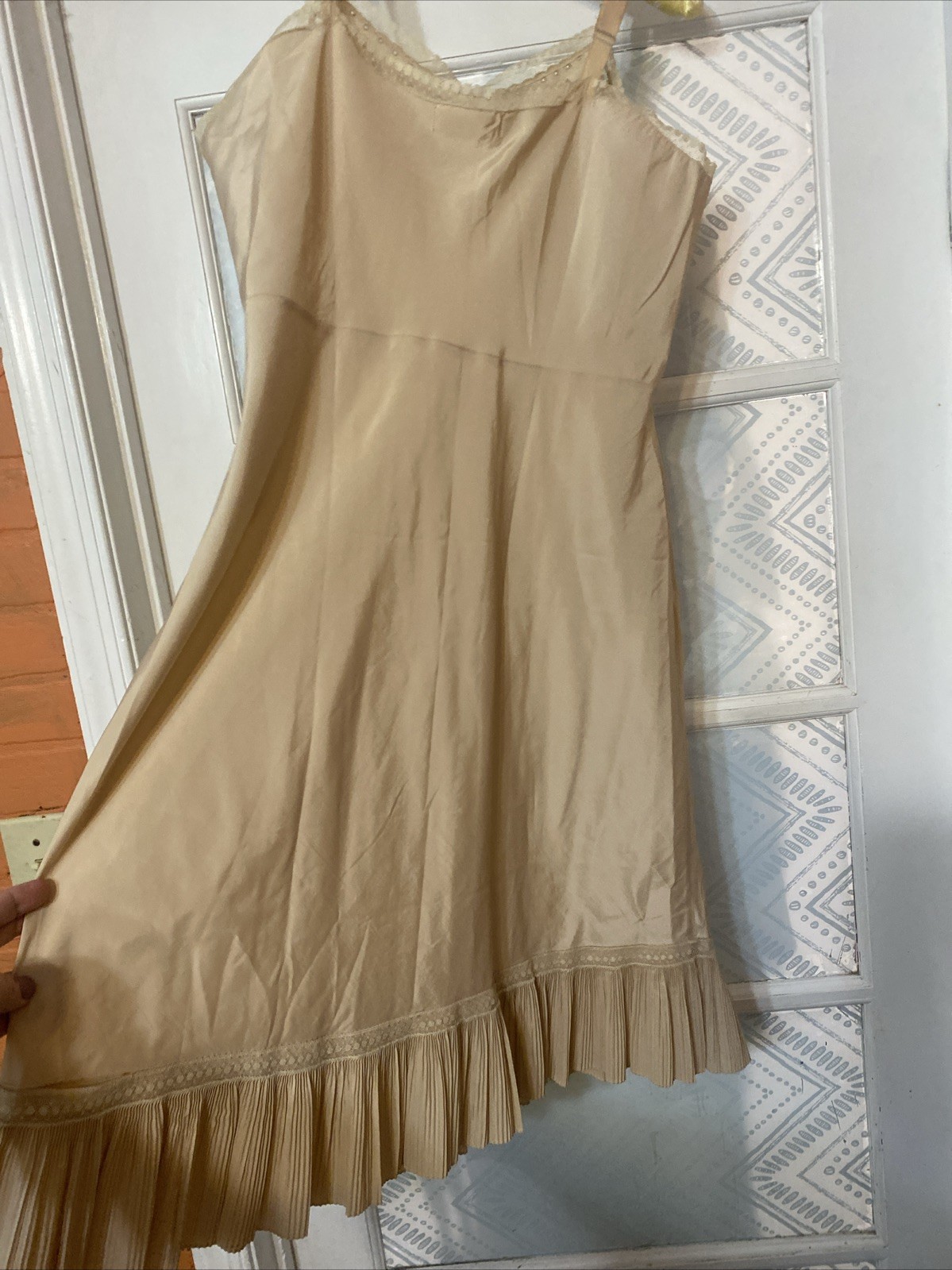 1950’s Barbizon Endear Tafredda Size 38. (large) Accordian Hem Lace