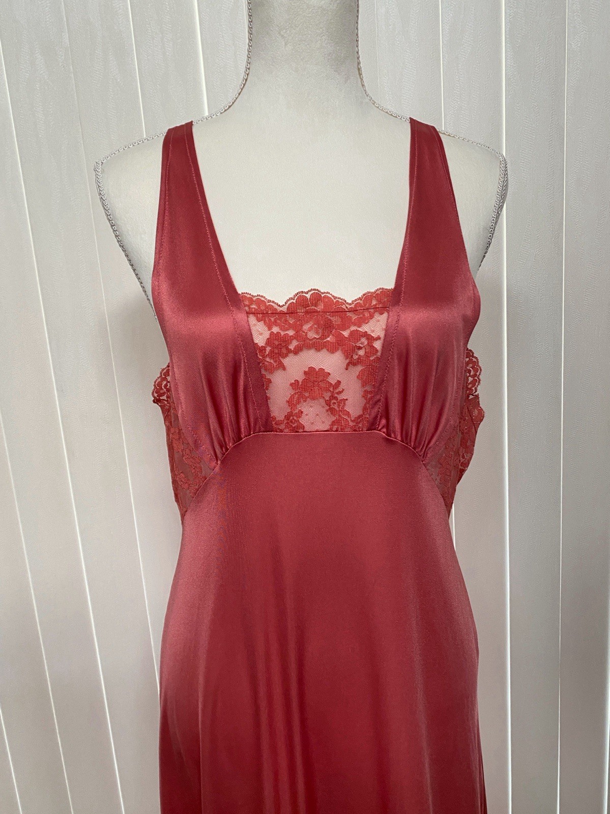 Vintage Gilead Lace 38 Full Length Maxi Nightgown Slip Thulian Pink