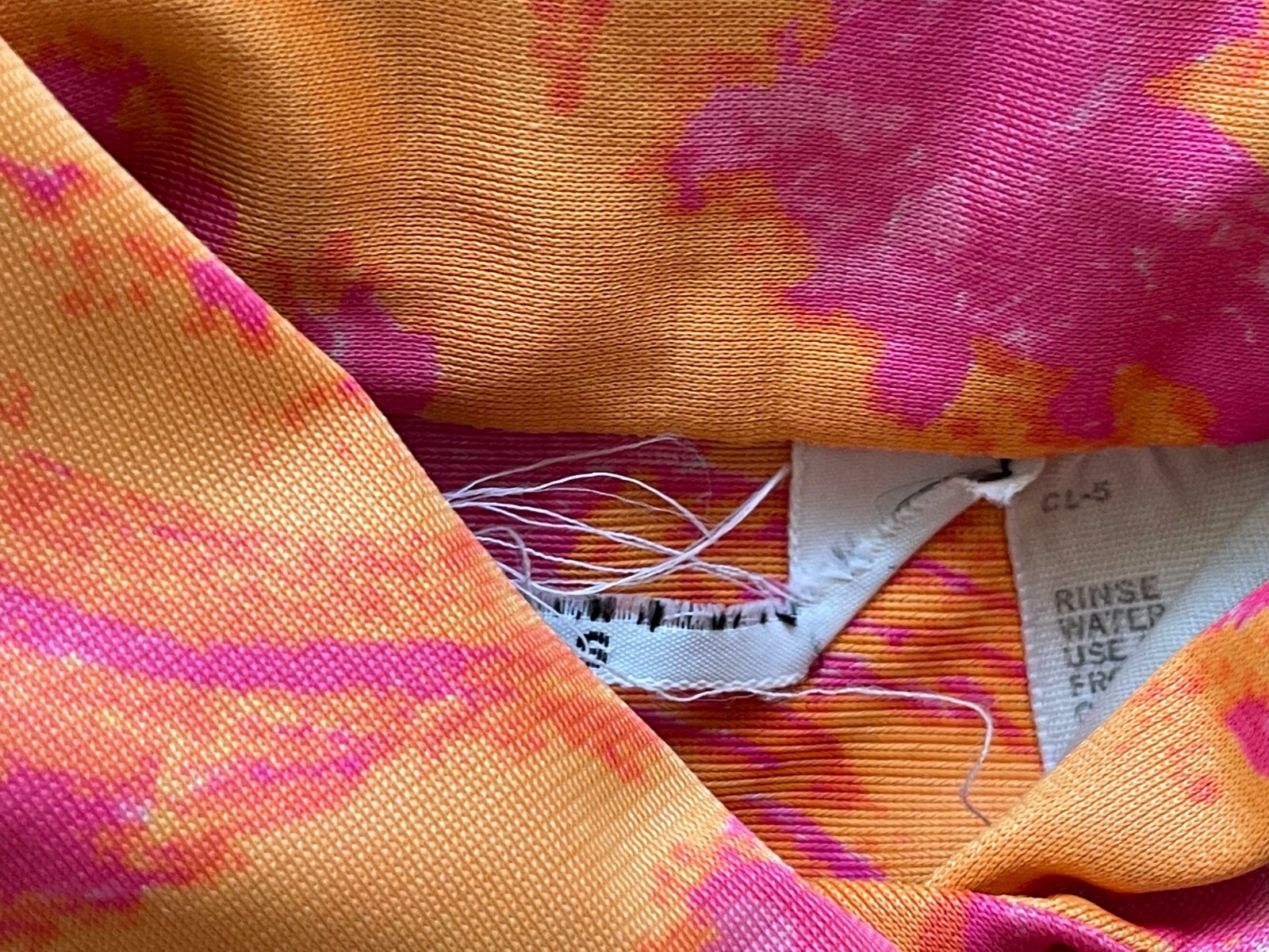 VINTAGE 60’S MOD SMALL 34″ BUST POLY ORANGE & PINK BLOUSE, BUTTON FRONT, EUC