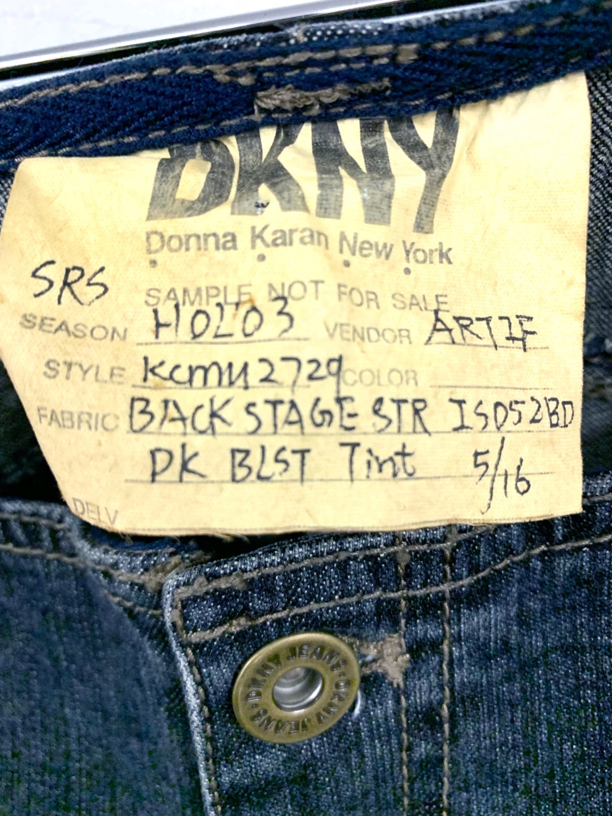 NWOT DKNY Jeans 2003 Denim Sample Button Fly Zip Hem 32×35 RARE