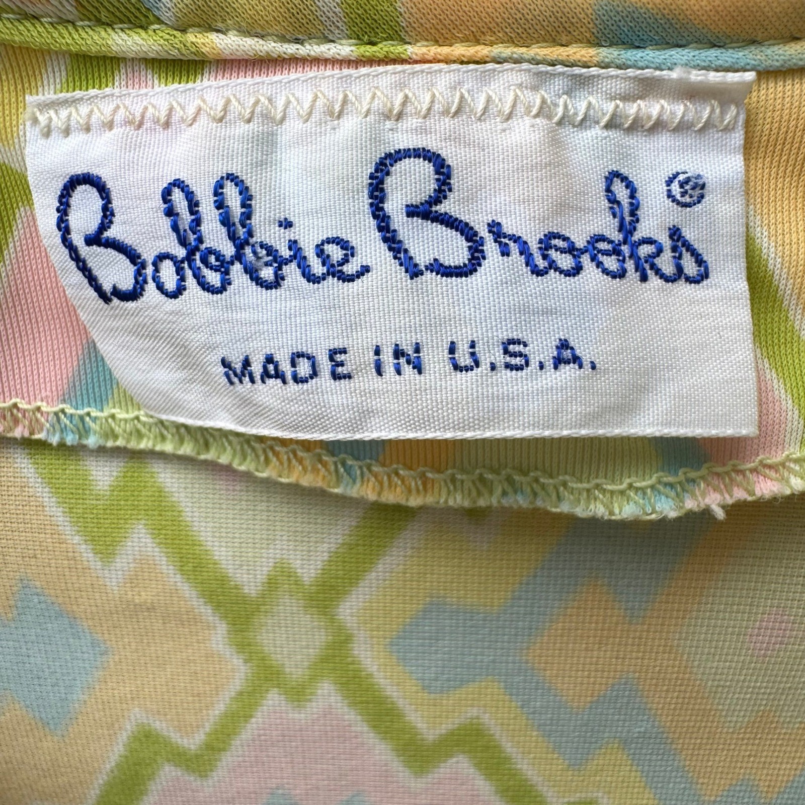 Bobbie Brooks Vintage 70s Pastel Psychedelic Geometric Groovy Tie Neck Blouse