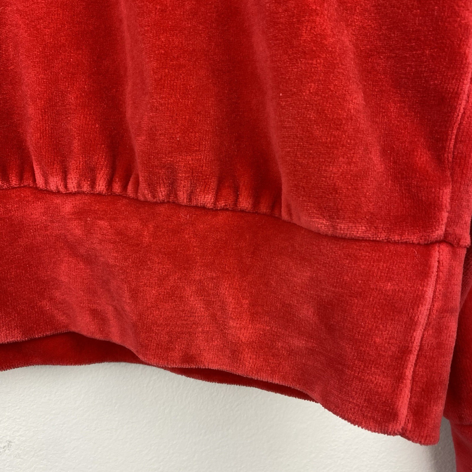 Vintage 1980s Grand Slam Munsingwear Penguin Red V-Neck Velour Top Size M Golf