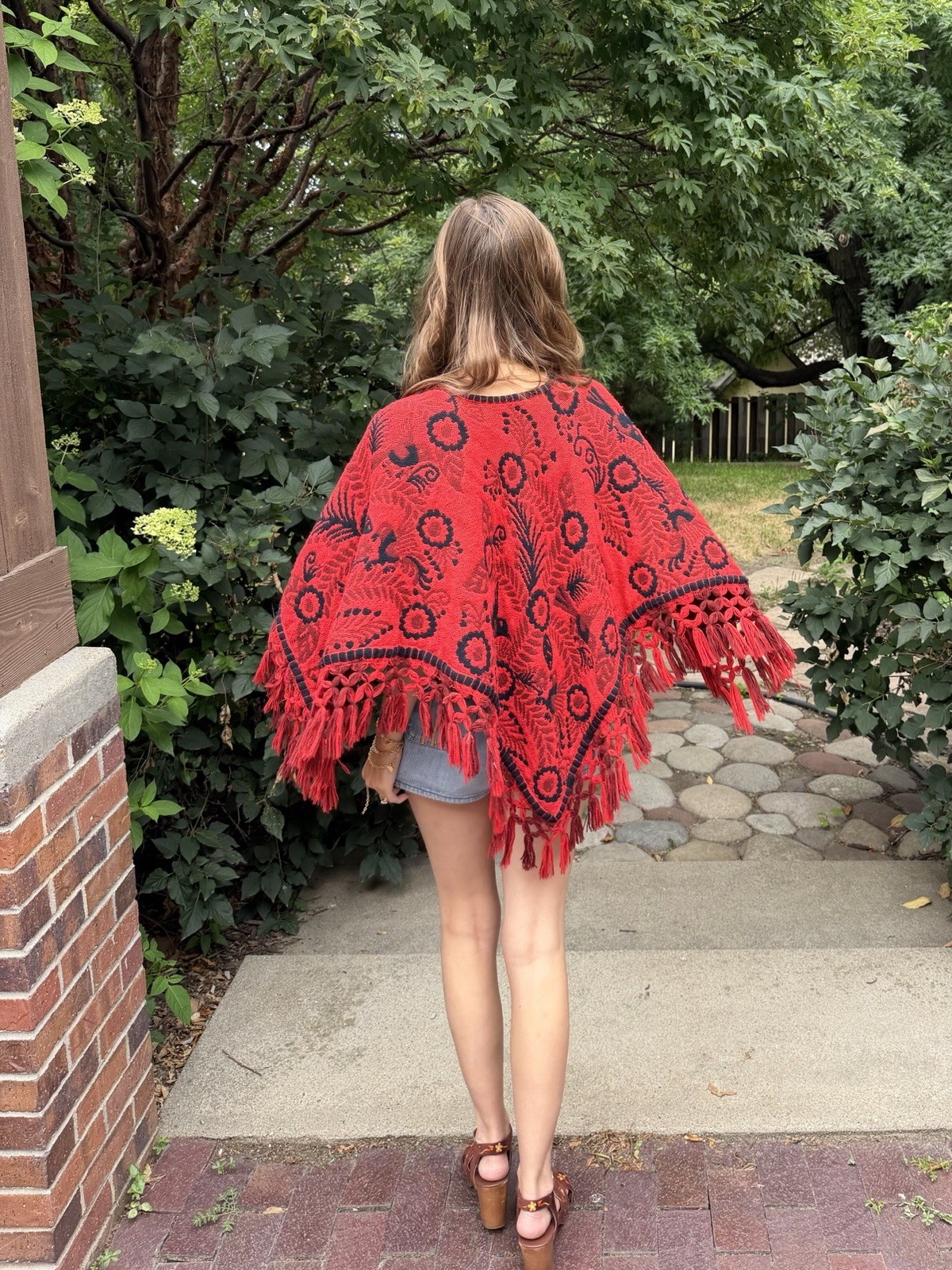 Vintage 1970s Tapestry Poncho Cape 100% Wool Novelty Hippie Boho Fringe 70s