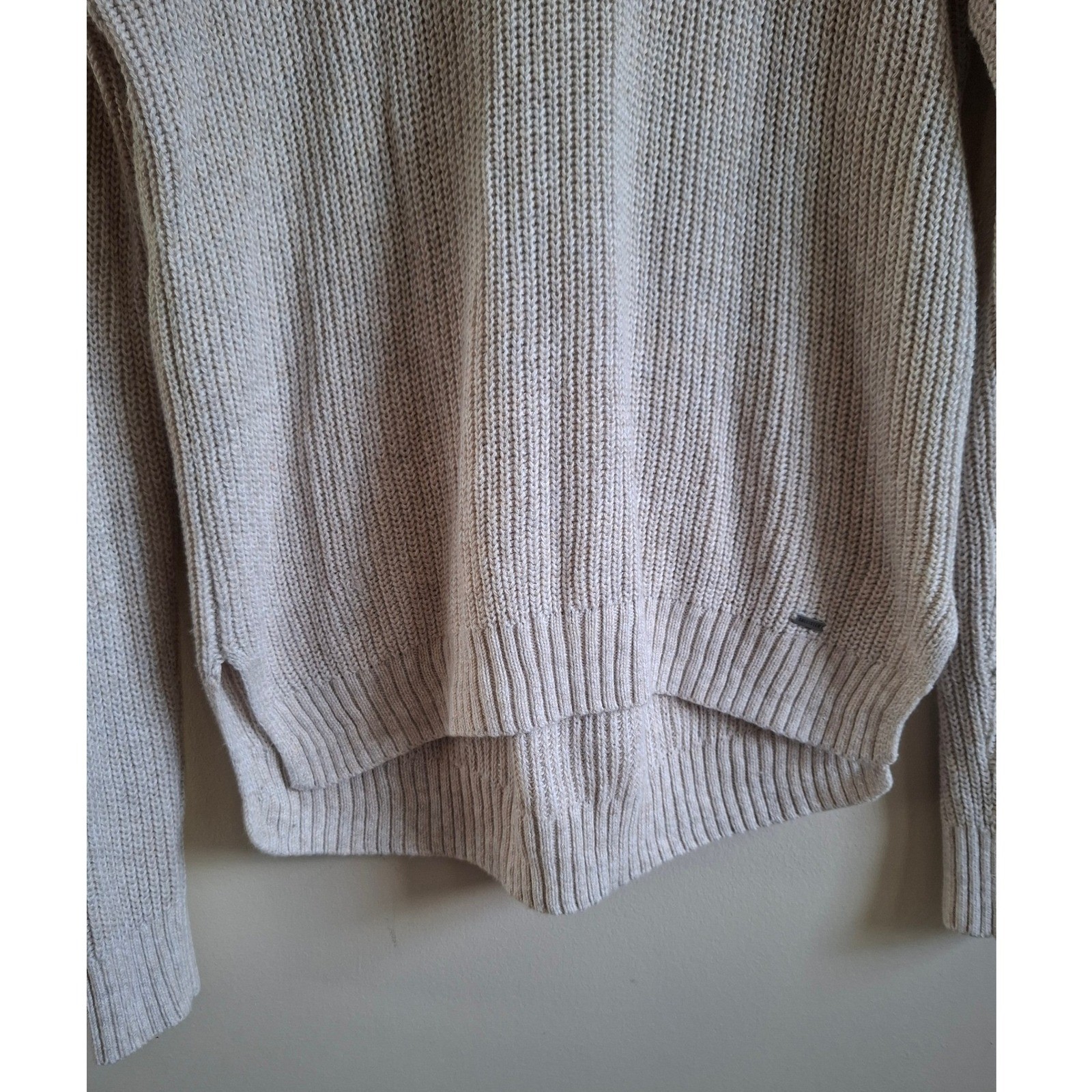 Hollister Beige Knit Sweater Hi Low Hem Preppy Casual Relaxed Soft Academia Sz S