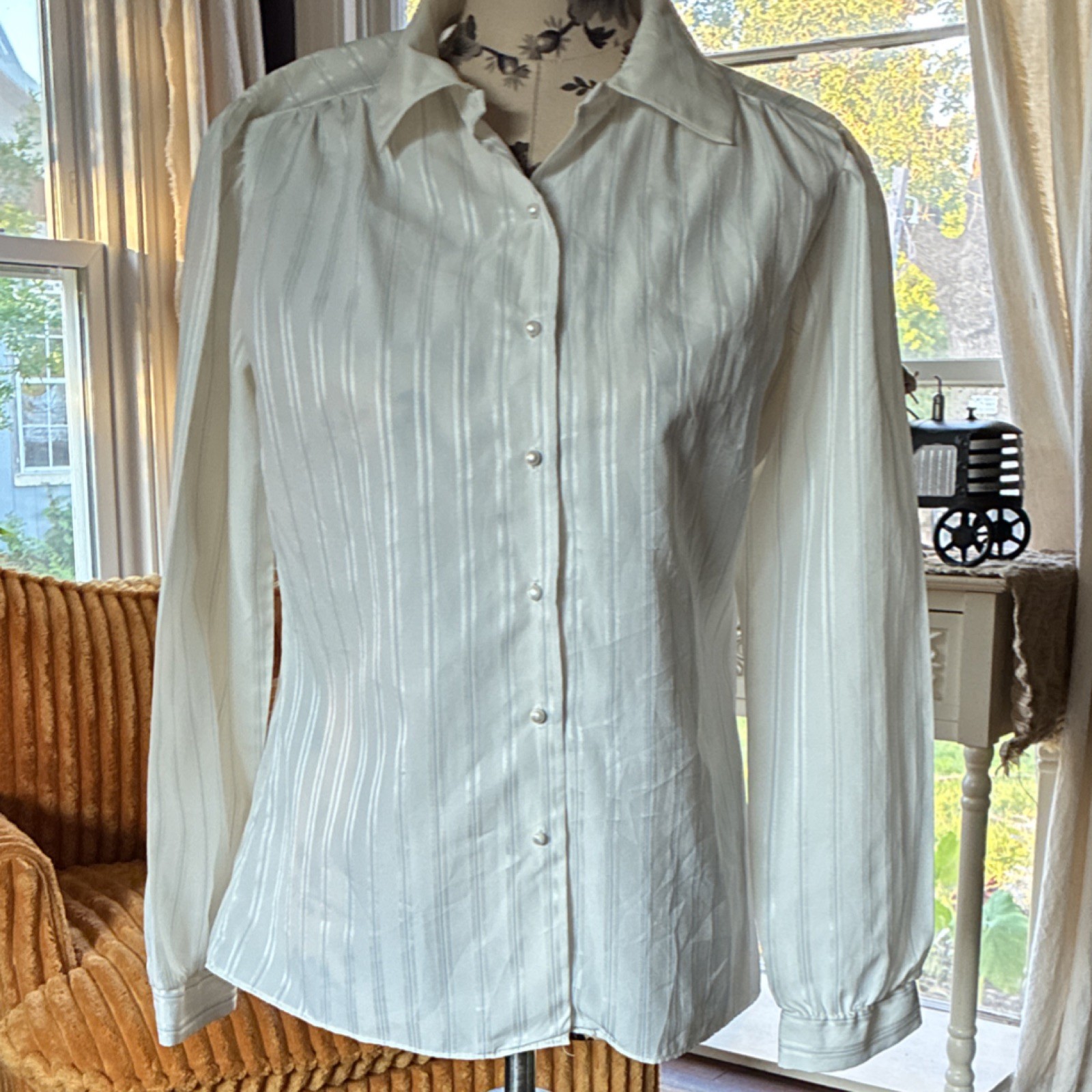 Paris Station Ivory White Striped Button Front Long Sleeve Shirt Size M Vintage