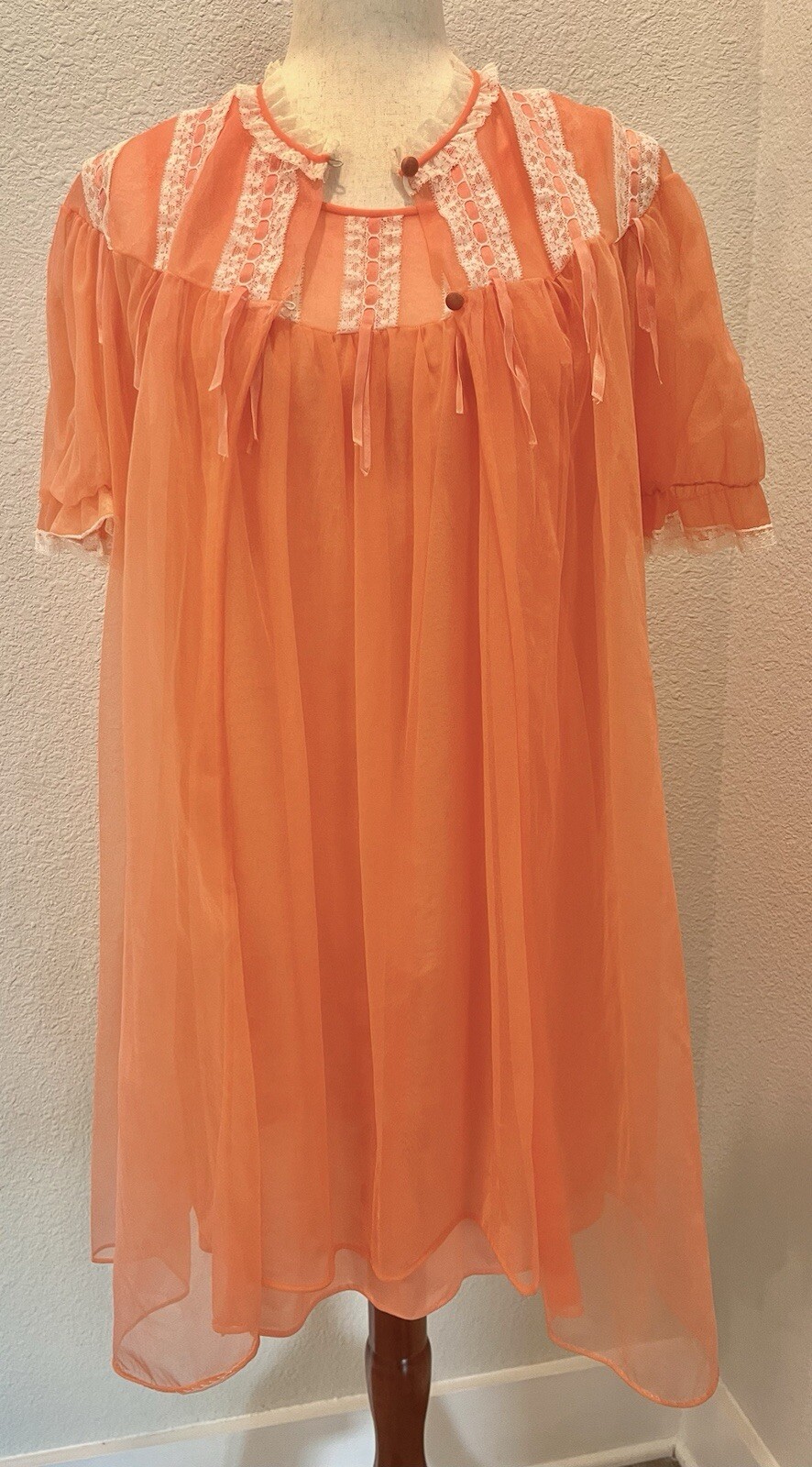Vintage 1960s Lisette Babydoll Peignoir Set Coral w/ Cream Lace Vintage Sz Small