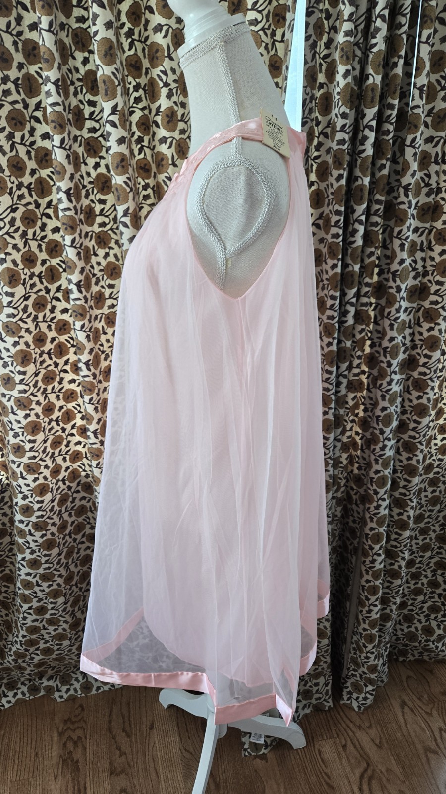Vtg Gossard Artemis Coral Pink Chiffon Nylon Nightgown Size Small NWT NEW