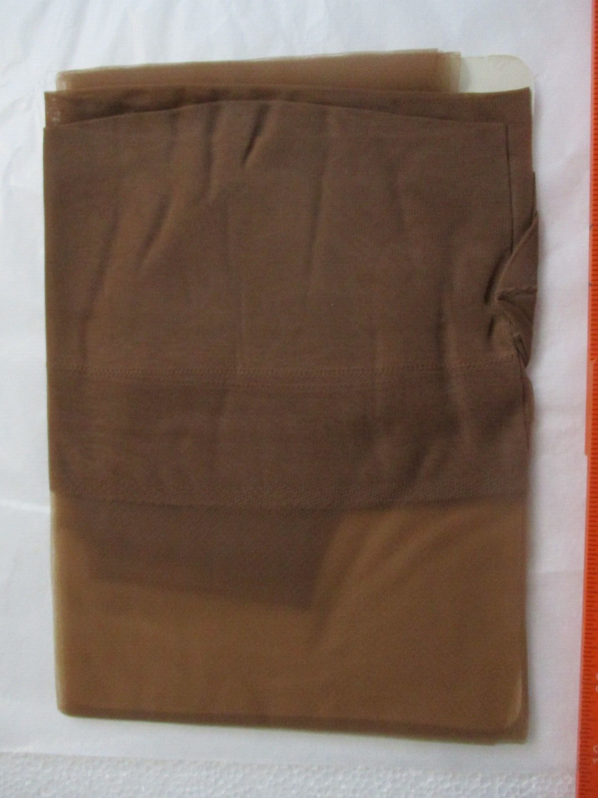 1 PR VINTAGE UNBRANDED RT SHEER HE MICRO MESH NYLON STOCKINGS SIZE 9 1/2 M BEIGE