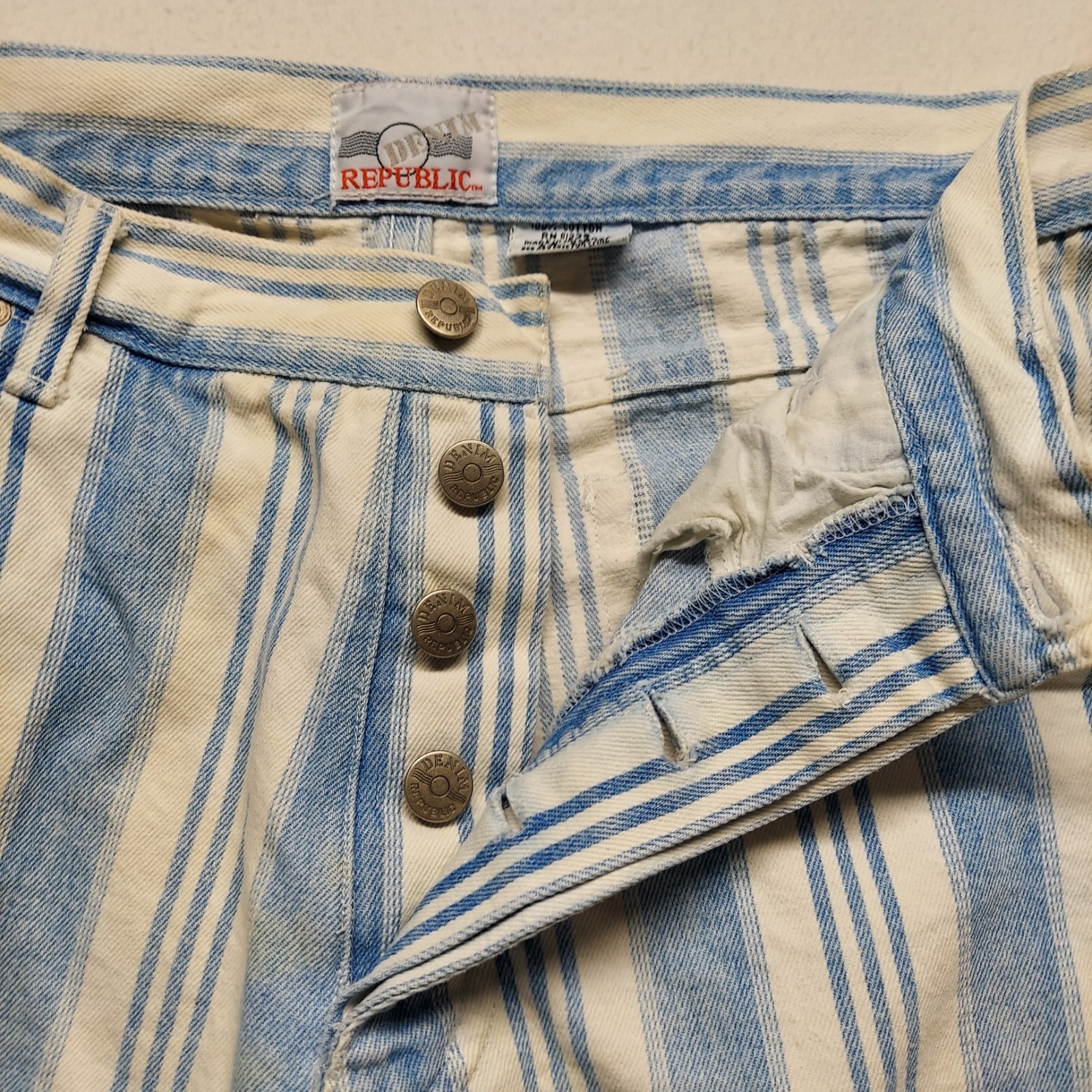 Vintage Denim Republic Jean Shorts Blue/White High Waist 13/14 Button-Fly