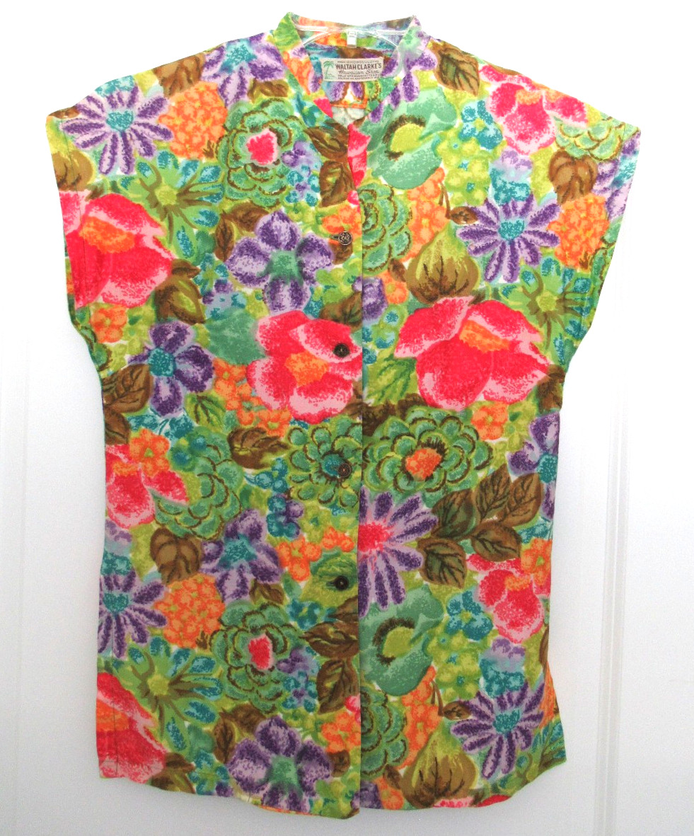Vtg Waltah Clarke’s Women’s Button Front Hawaiian Floral Blouse Top