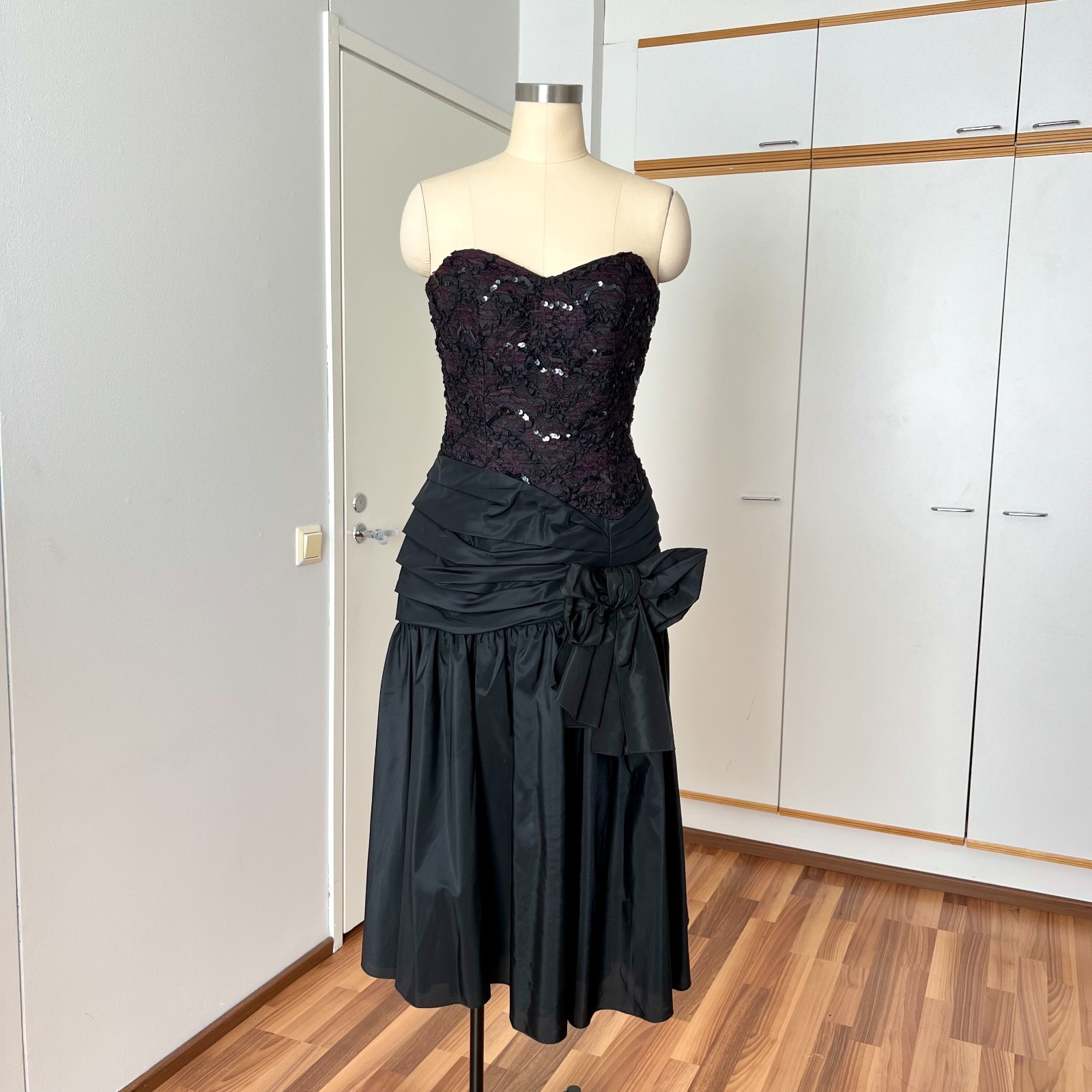 1980s VERA MONT Drop Waist Evening Dress Strapless Sequin Corset Cocktail EU 40