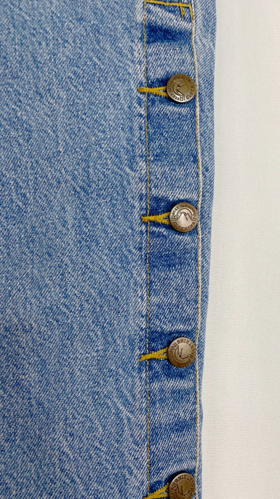 Vintage 1980s high waist jeans 25 34 side buttons ROCKY MOUNTAIN 29 blue denim