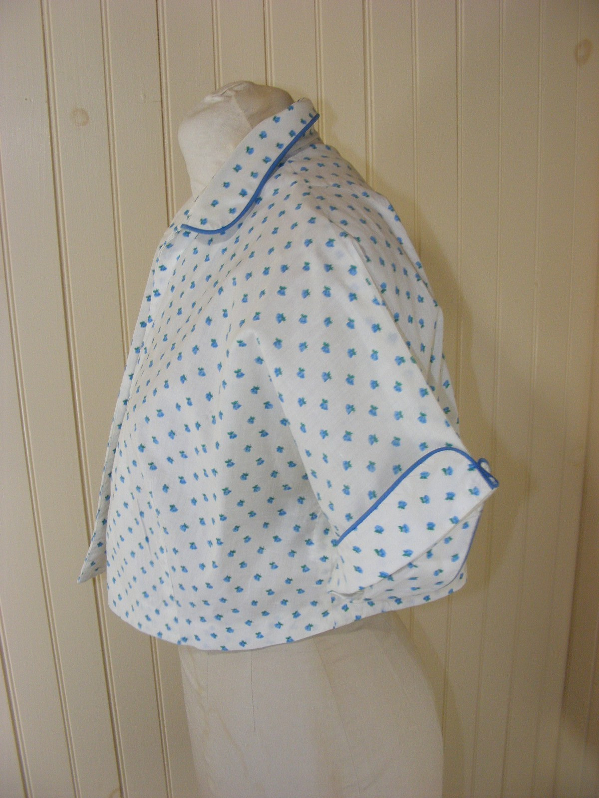 1950s BOLERO JACKET GLORIA SWANSON BY FOREVER YOUNG COTTON DRESS COVER BLUE ROSE