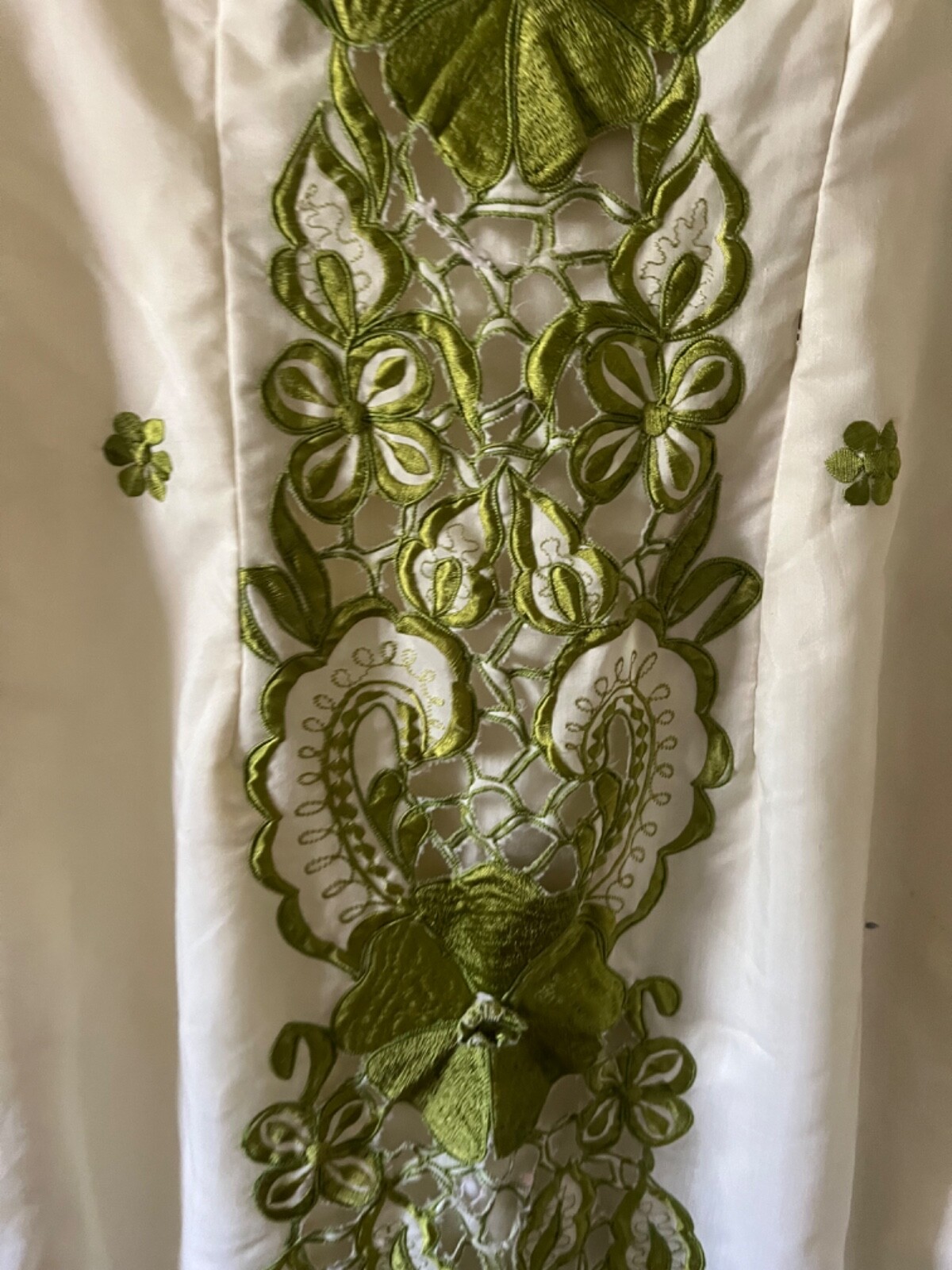 Vintage Cream and Green Embroidered Midi Dress sz 6 unnamed beautiful