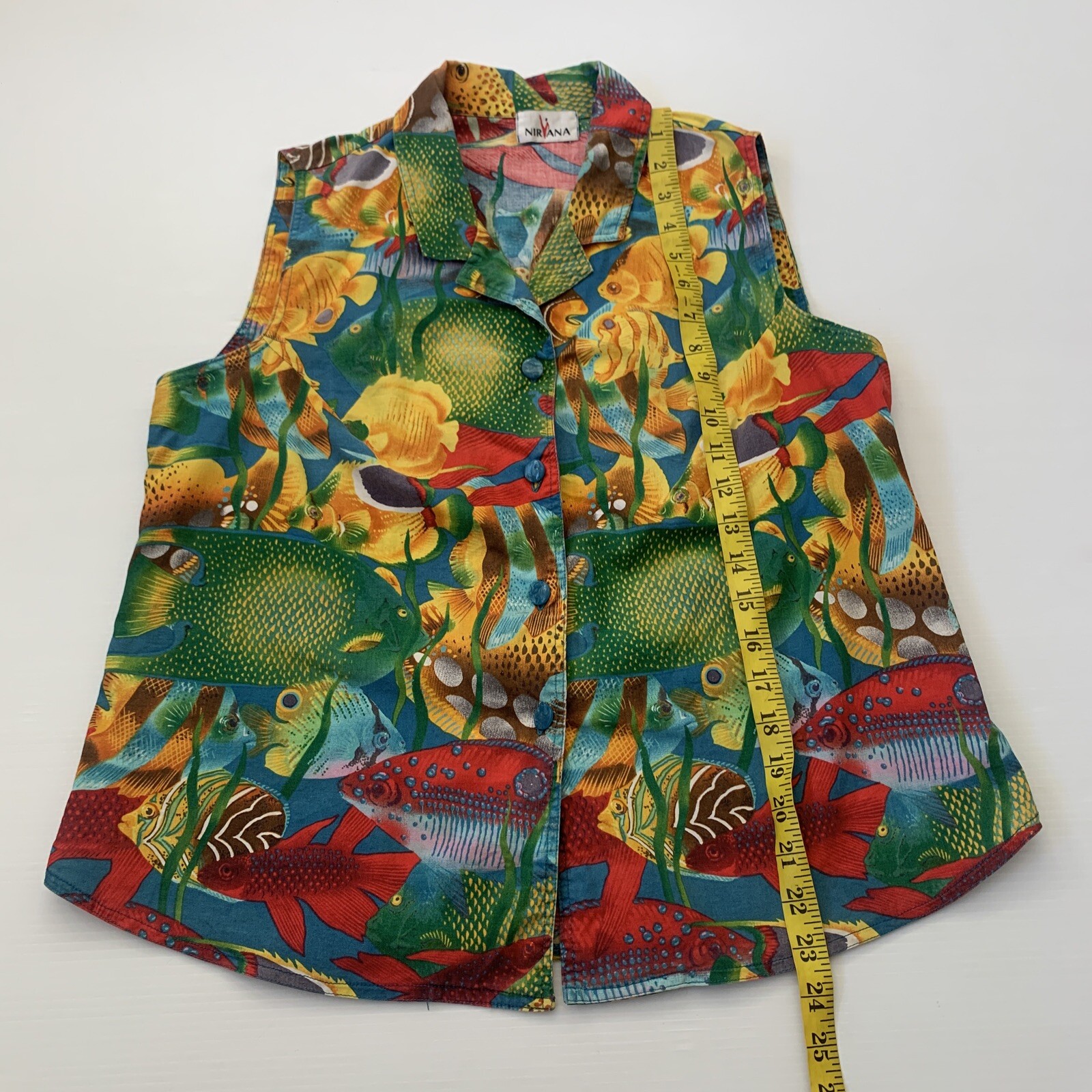 Nirvana Top Women’s Size L ( Bust 100cm) Sleeveless Collared Buttoned Vintage